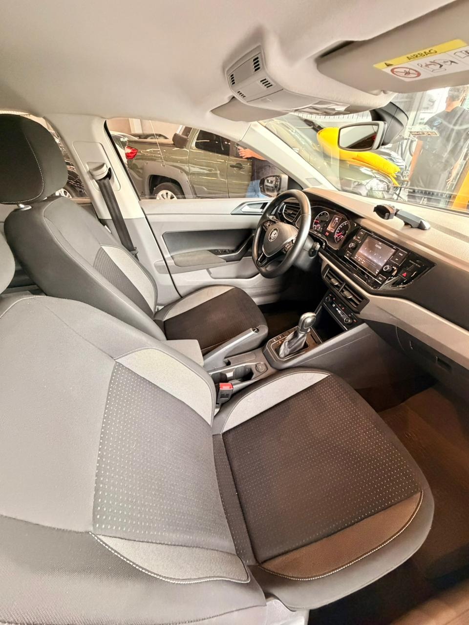 Volkswagen Polo Comfort. 200 TSI 1.0 Flex 12V Aut. - foto 3