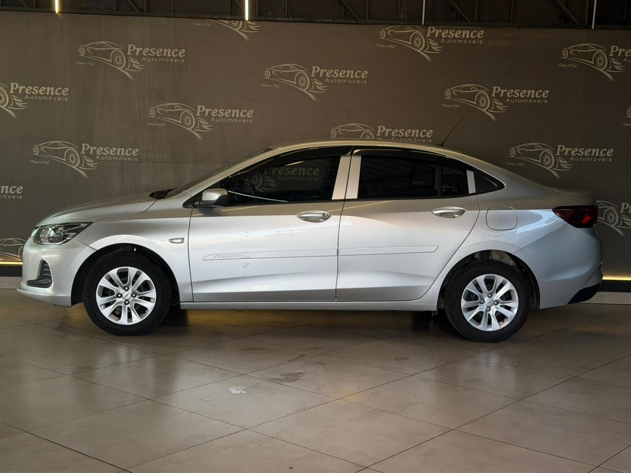 Chevrolet Onix Plus Plus 1.0 12V Tb Flex Aut. - foto 4