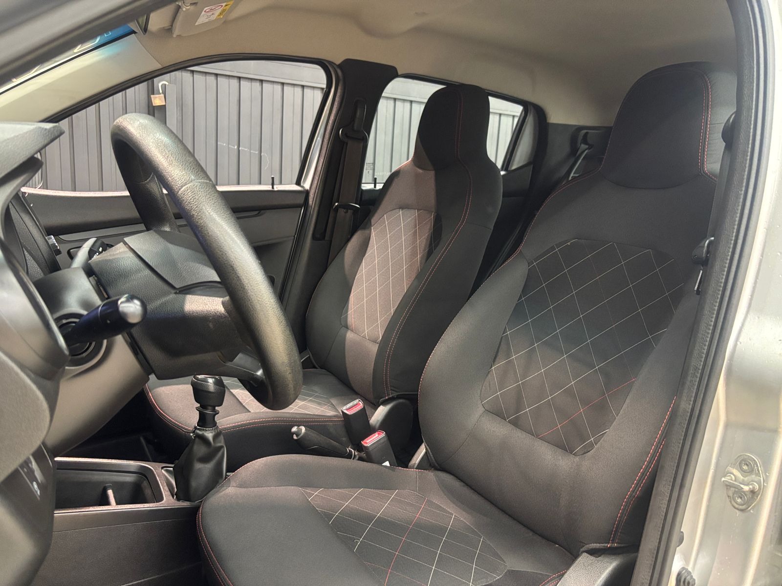 Renault Kwid Zen 1.0 Flex 12V 5P Mec. - foto 14