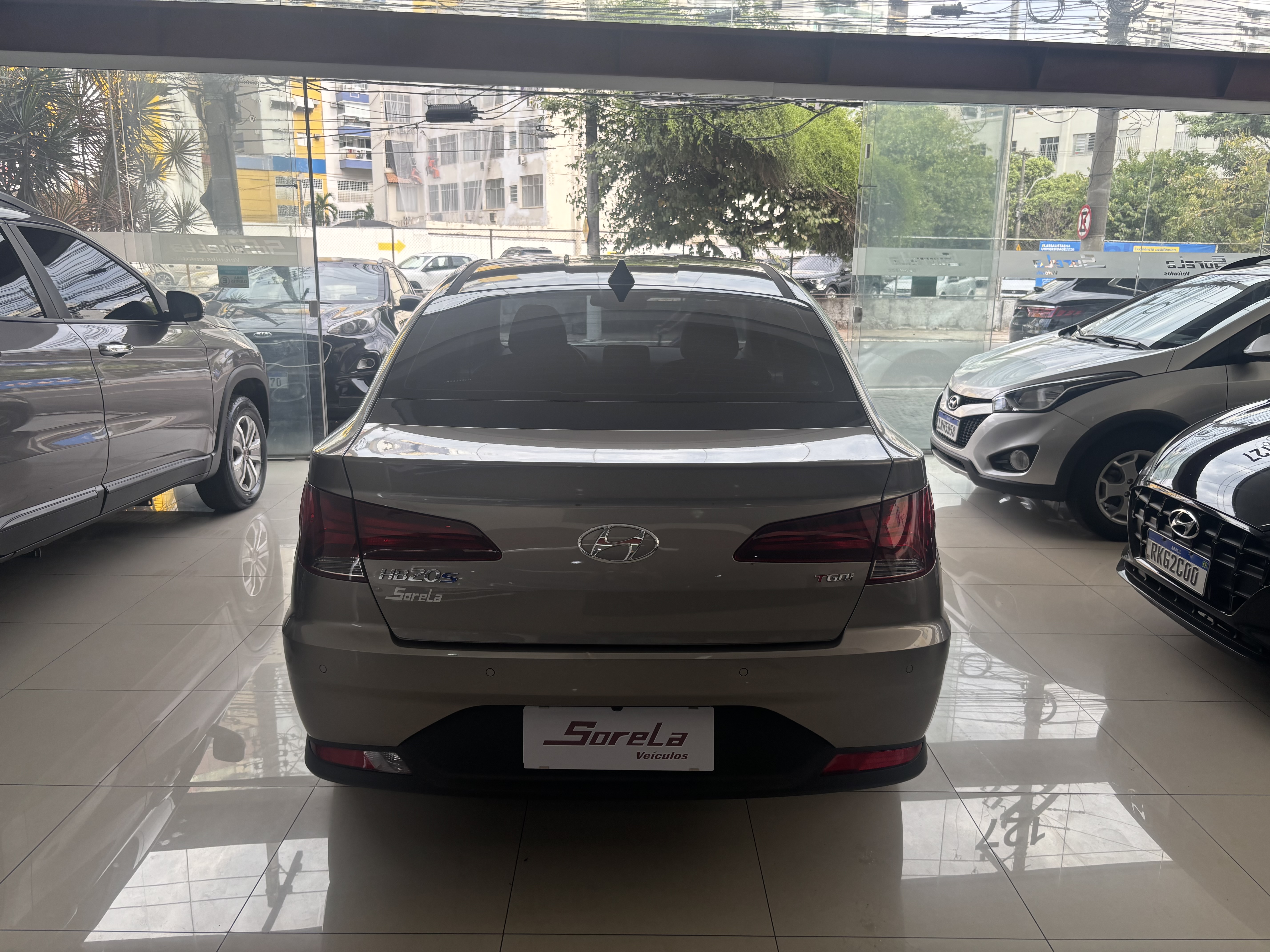 Hyundai HB20S Platinum 1.0 Tb Flex 12V Aut. - foto 4