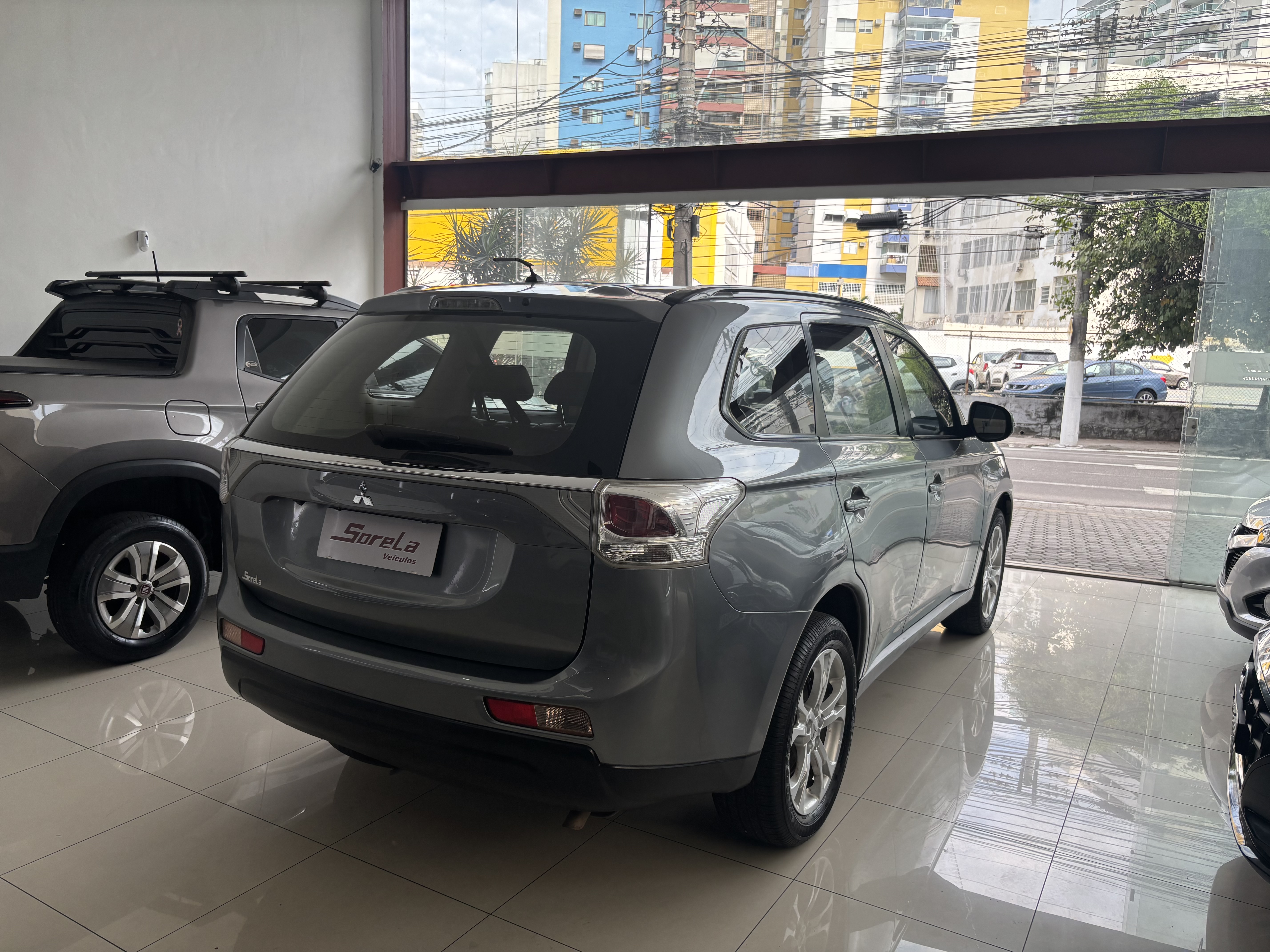 Mitsubishi Outlander 2.0 16V 160cv Aut. - foto 5
