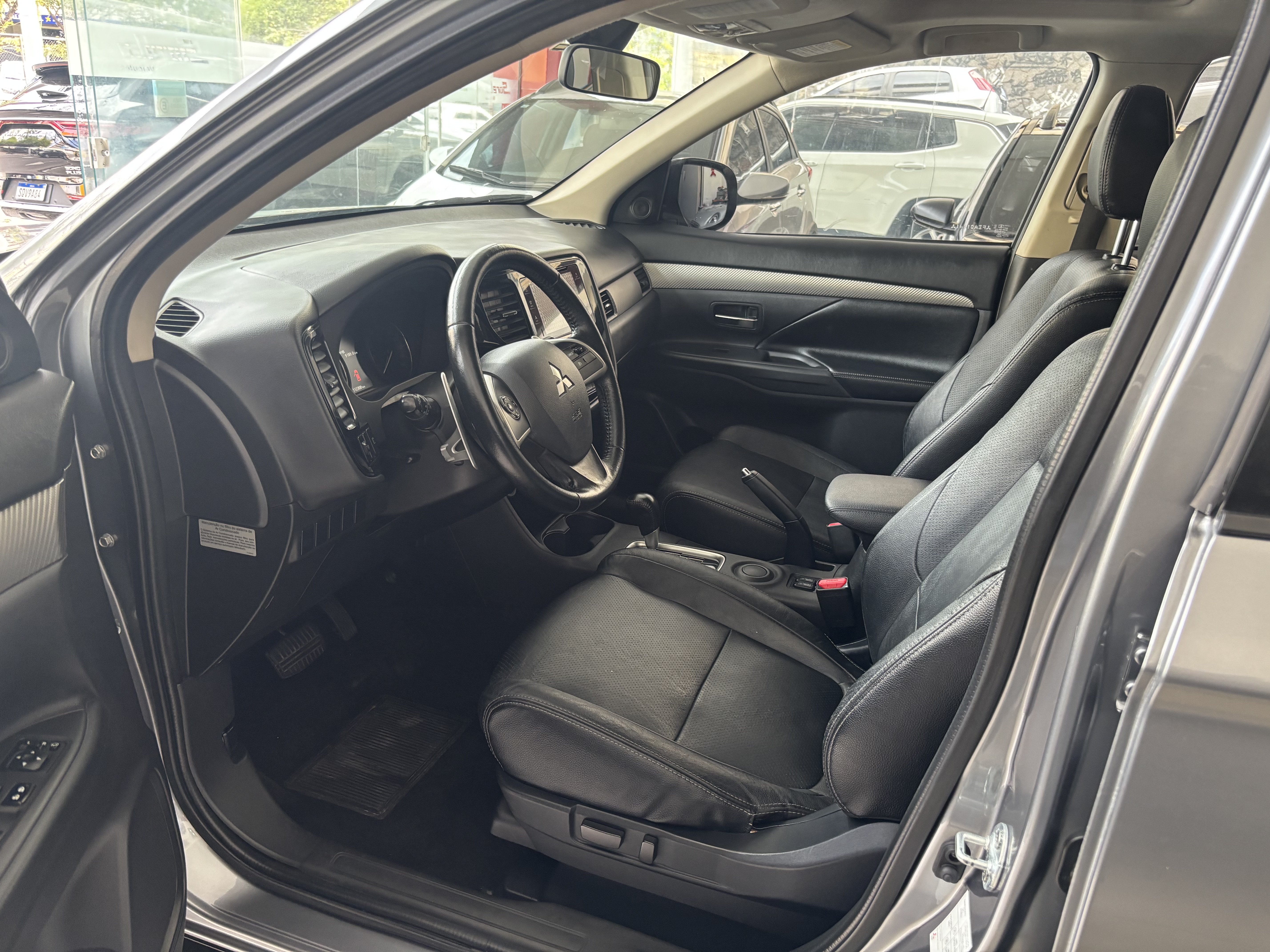 Mitsubishi Outlander 2.0 16V 160cv Aut. - foto 7