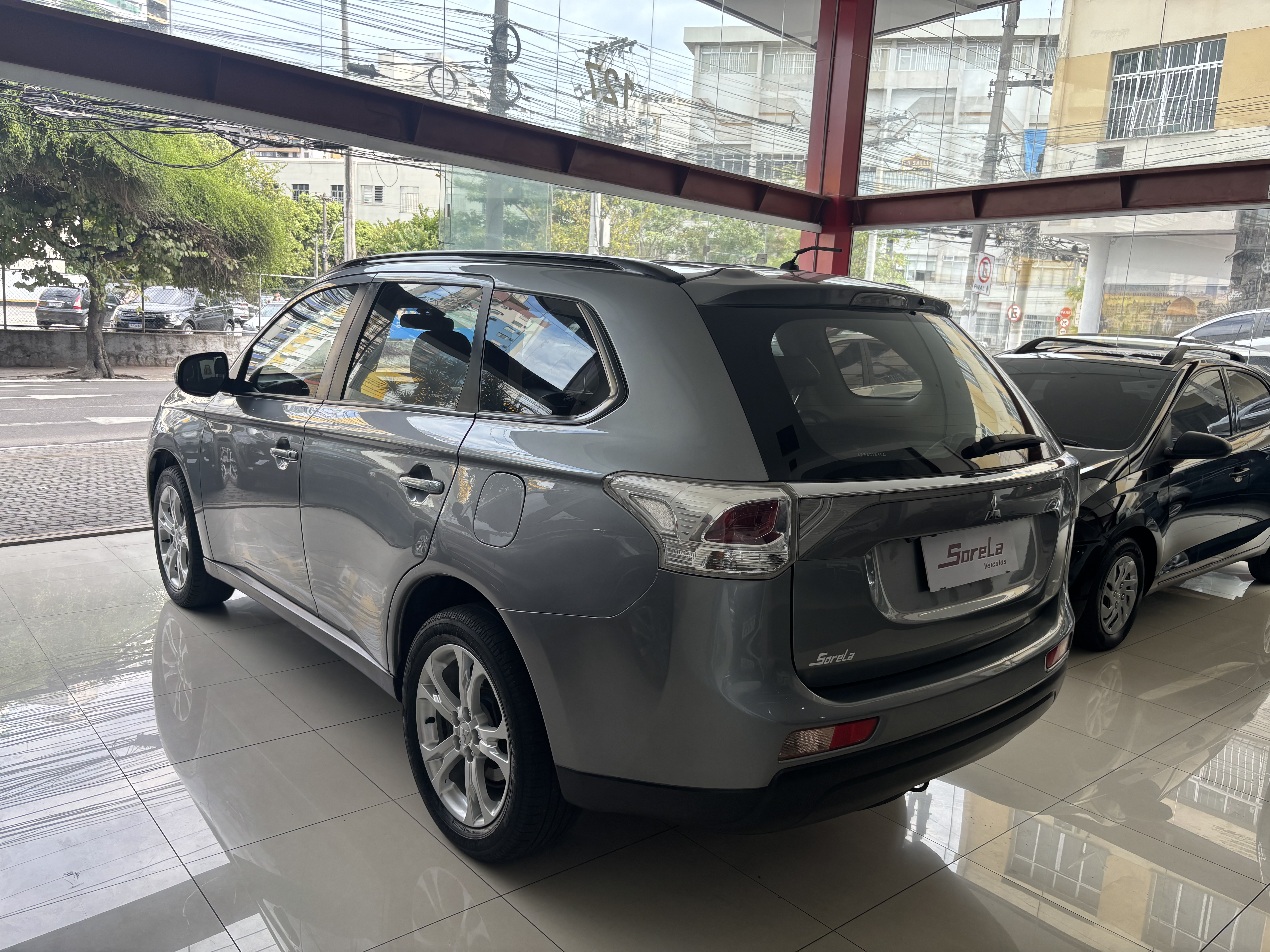 Mitsubishi Outlander 2.0 16V 160cv Aut. - foto 6