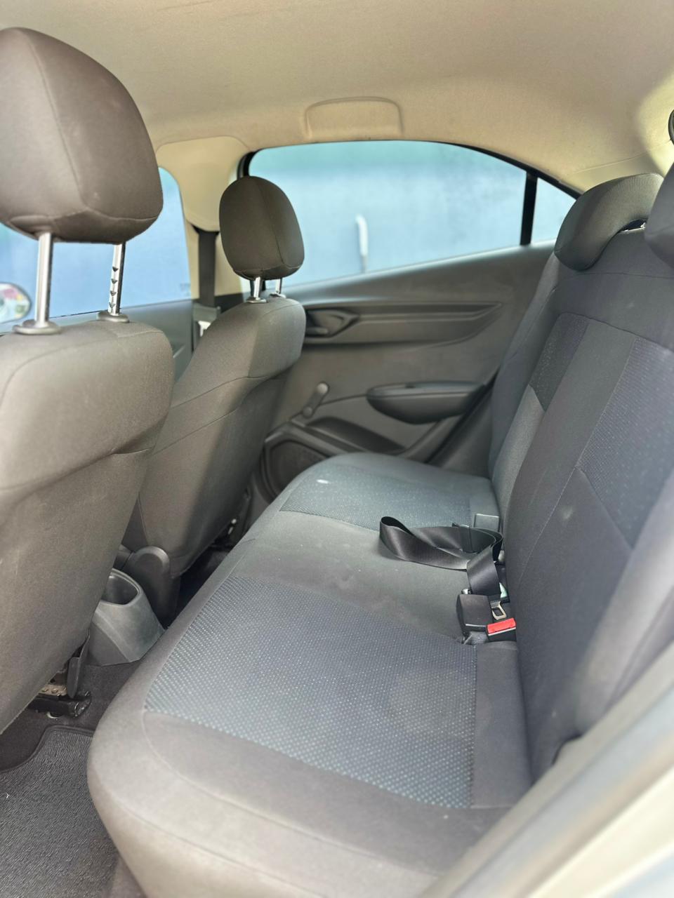 Chevrolet Onix Hatch Joy 1.0 8V Flex 5P Mec. - foto 3