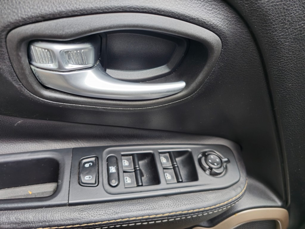 Jeep Renegade Longitude 1.8 4X2 Flex 16V Aut. - foto 10