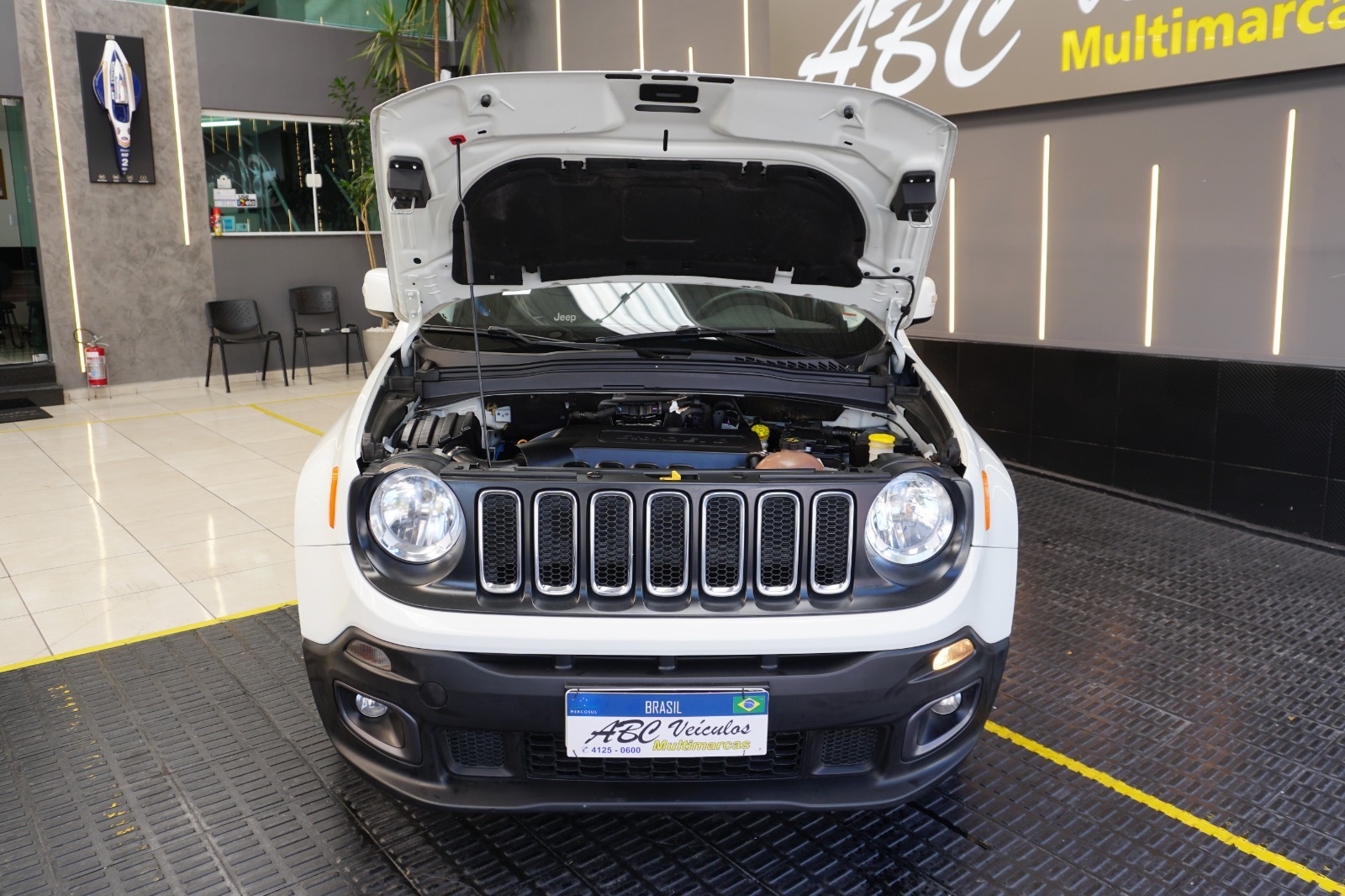 Jeep Renegade Longitude 1.8 4X2 Flex 16V Aut. - foto 13