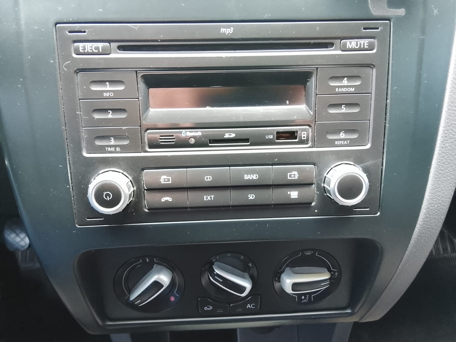 Volkswagen Fox 1.0 Mi Total Flex 8V 5P - foto 10