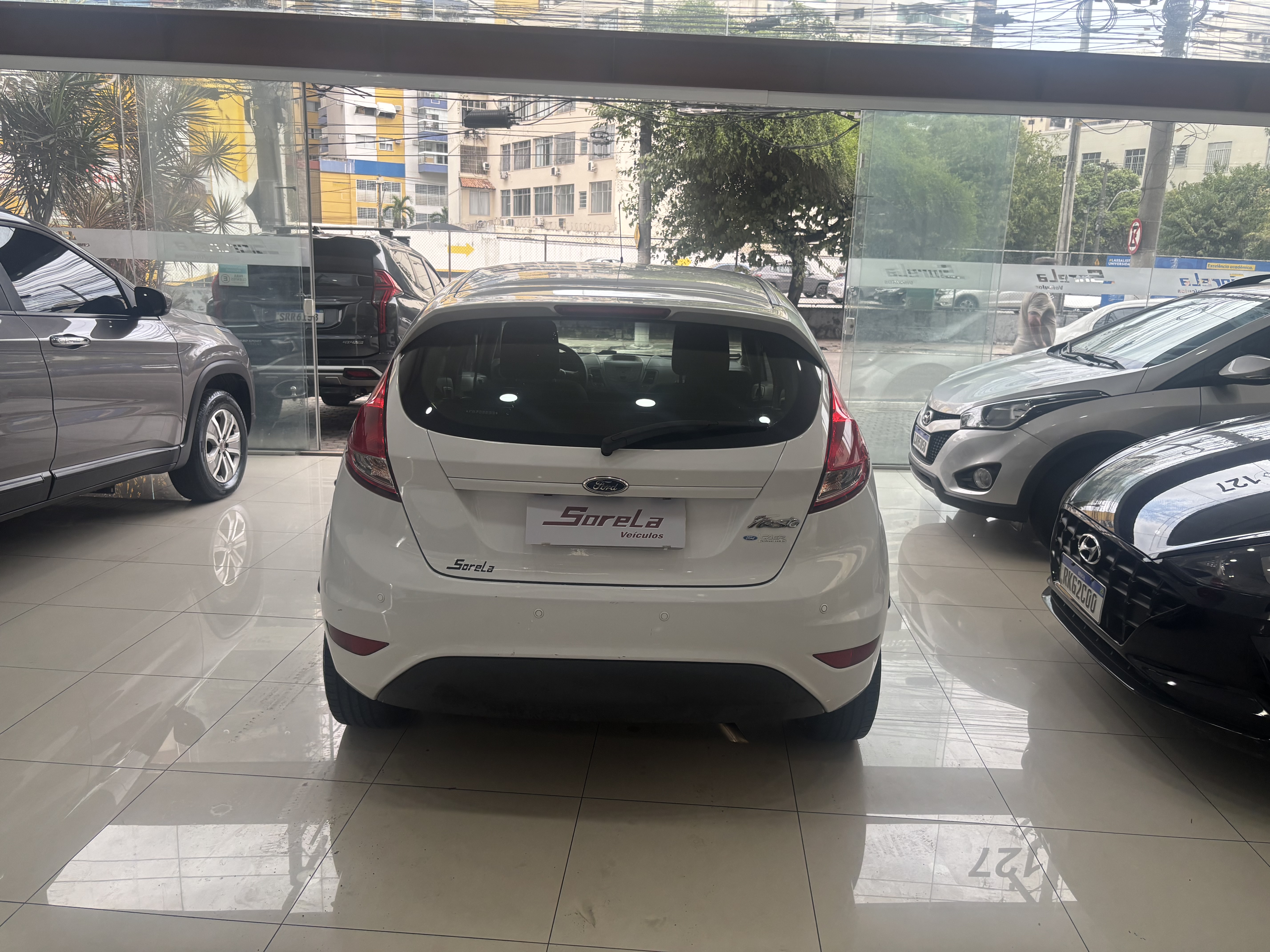 Ford Fiesta 1.5 16V Flex Mec. 5P - foto 4