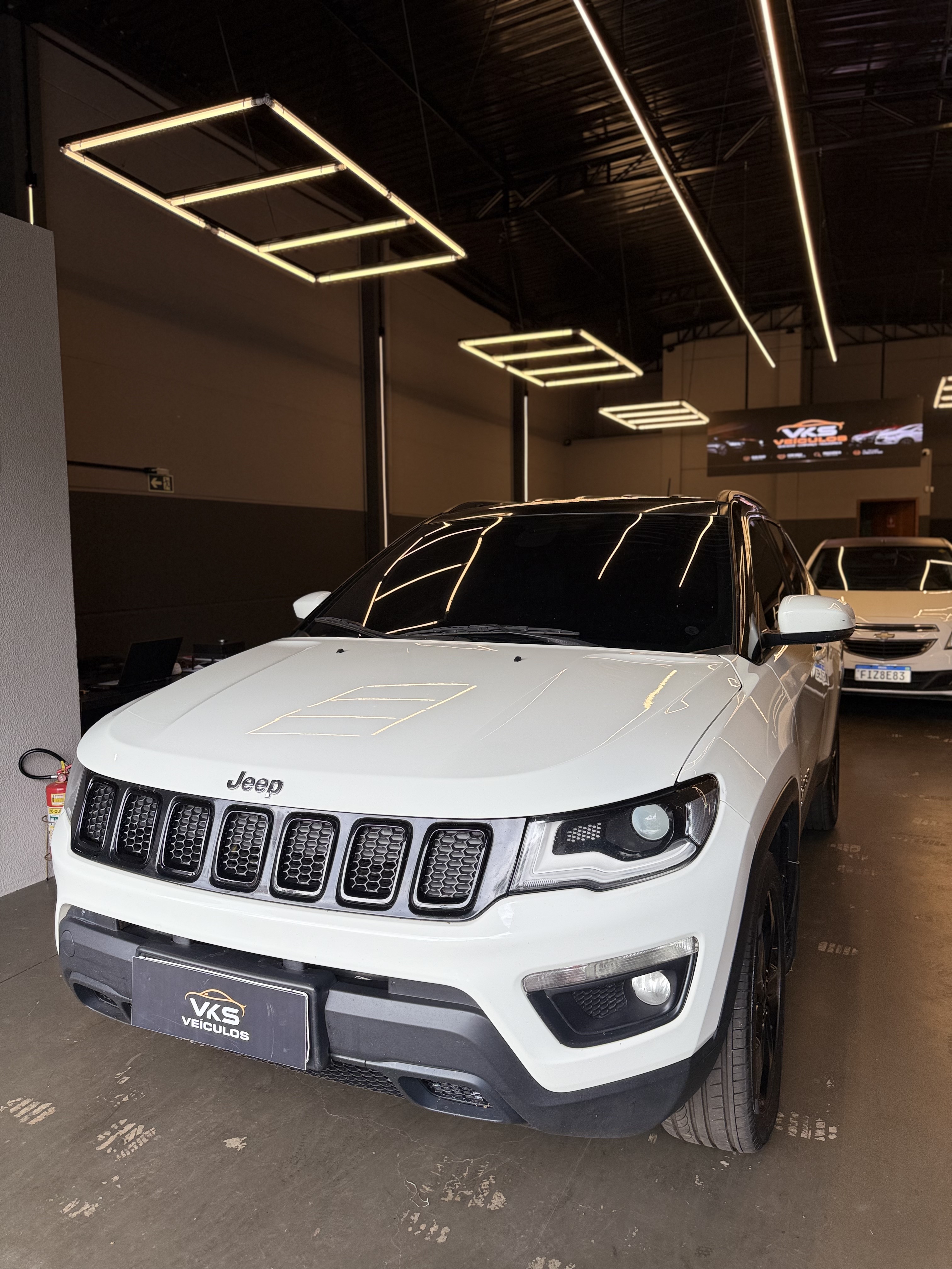 Jeep Compass Longitude 2.0 4X4 Dies. 16V Aut. - foto 3