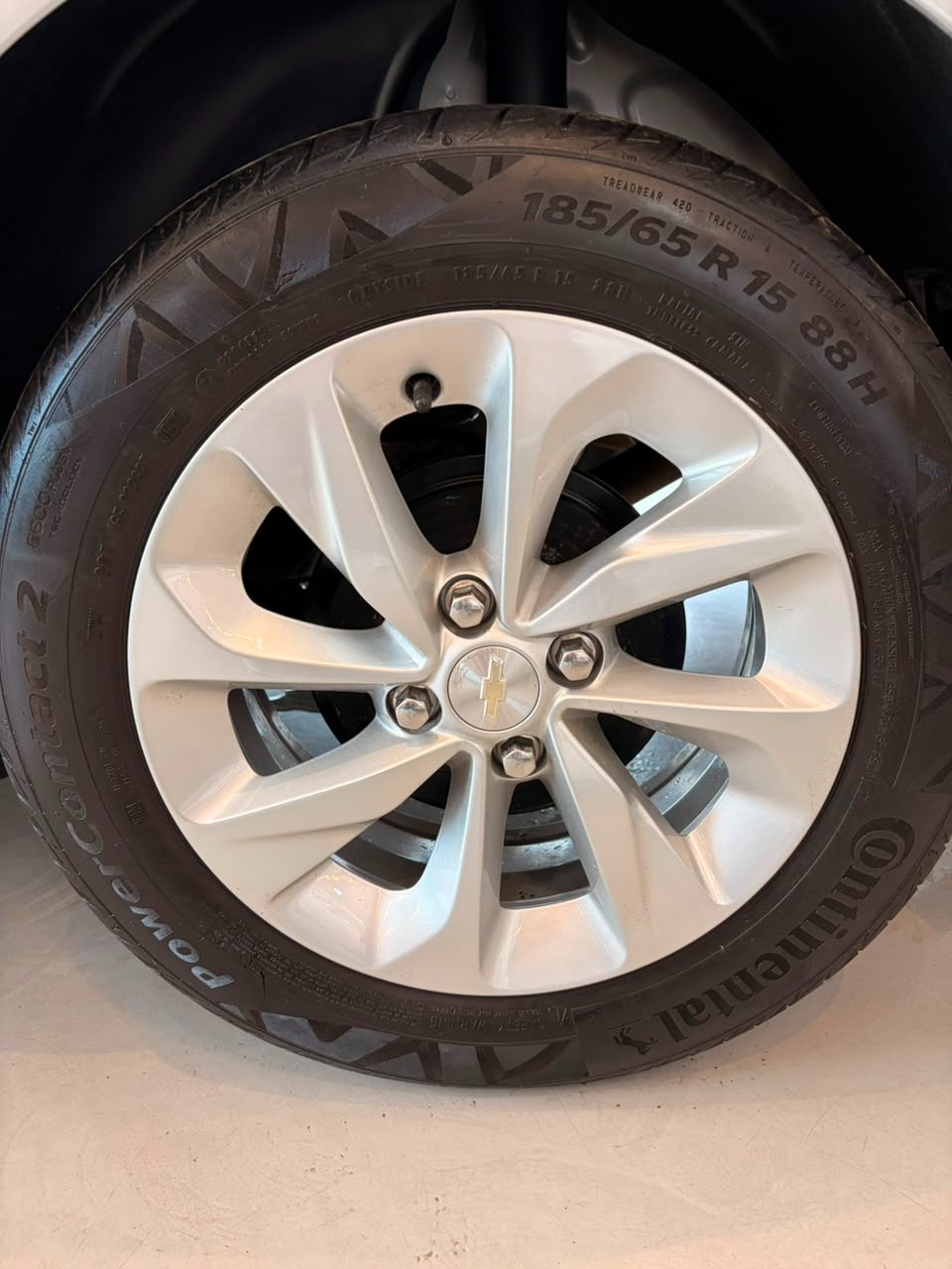 Chevrolet Onix Plus Sedan Plus LT 1.0 12V Tb Flex Aut. - foto 2