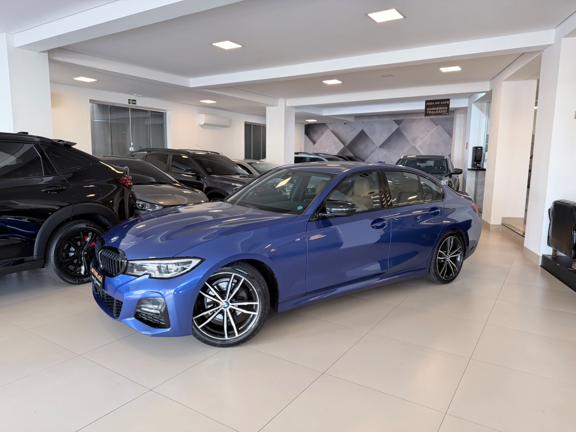 BMW 320i 2.0 Tb M Sport A.flex M.sport 4P - foto 3