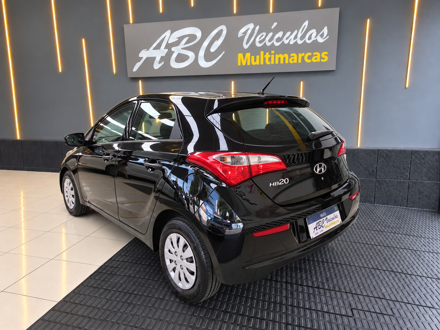 Hyundai HB20 Unique 1.0 Flex 12V Mec. - foto 2