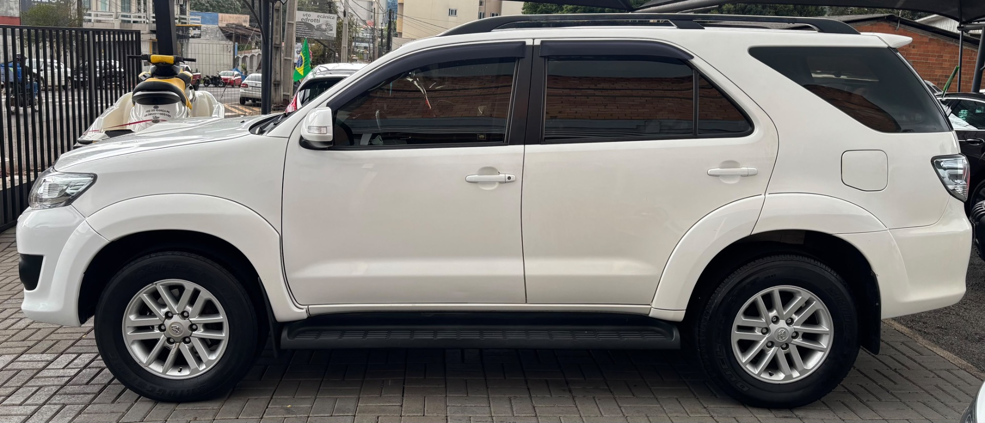 Toyota SW4 Srv D4 D 4X4 3.0 TDI Dies. Automático - foto 2