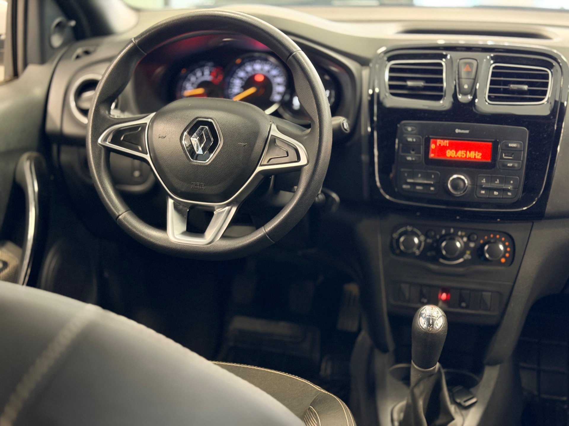 Renault Sandero Zen Flex 1.6 16V 5P Mec. - foto 4