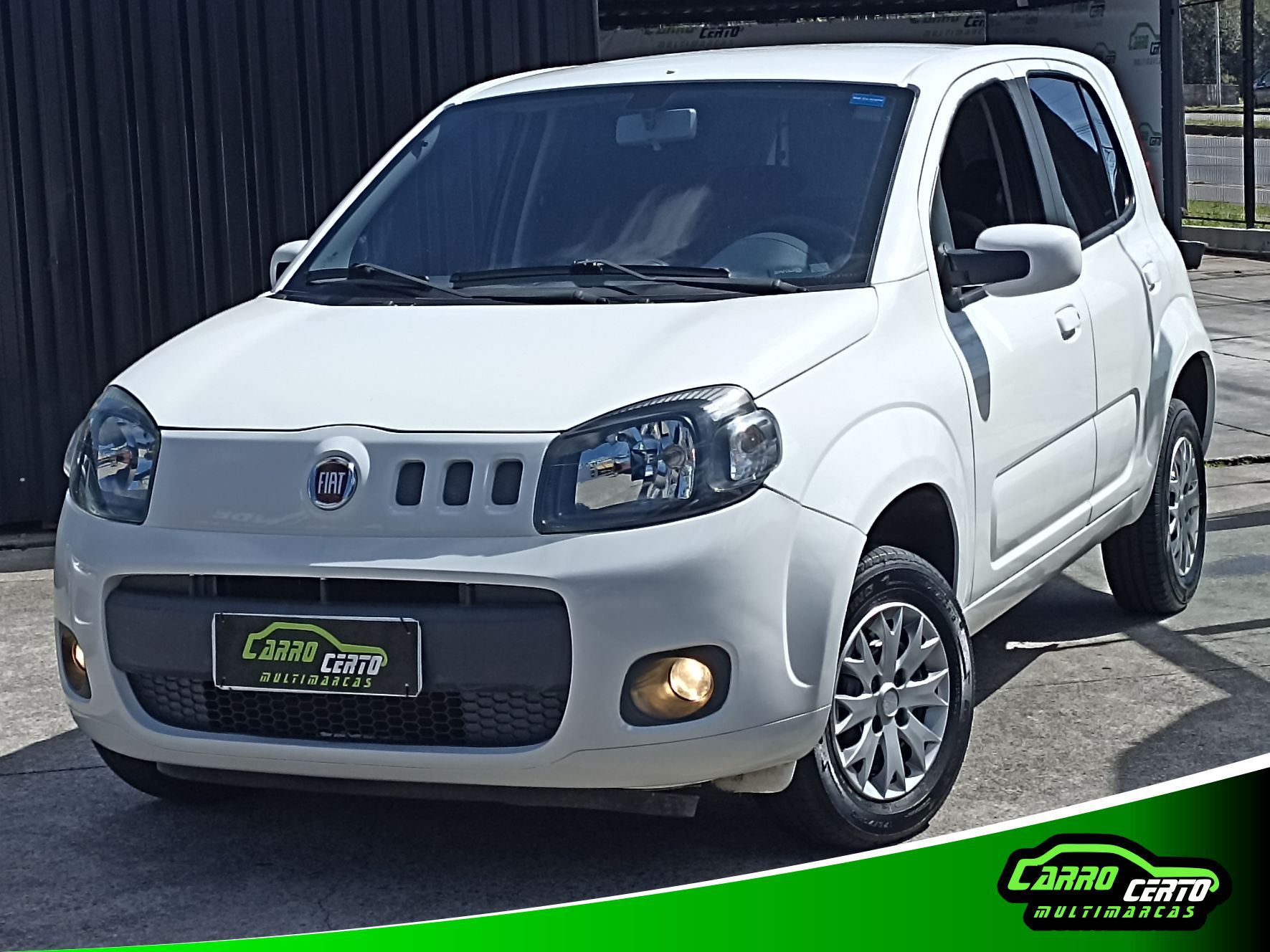 Fiat UNO VIVACE/RUA 1.0 EVO Fire Flex 8V 5p Flex 4 portas, câmbio Manual em São José dos Pinhais Fiat UNO VIVACE/RUA 1.0 EVO Fire Flex 8V 5p Flex 4 portas, câmbio Manual em São José dos Pinhais