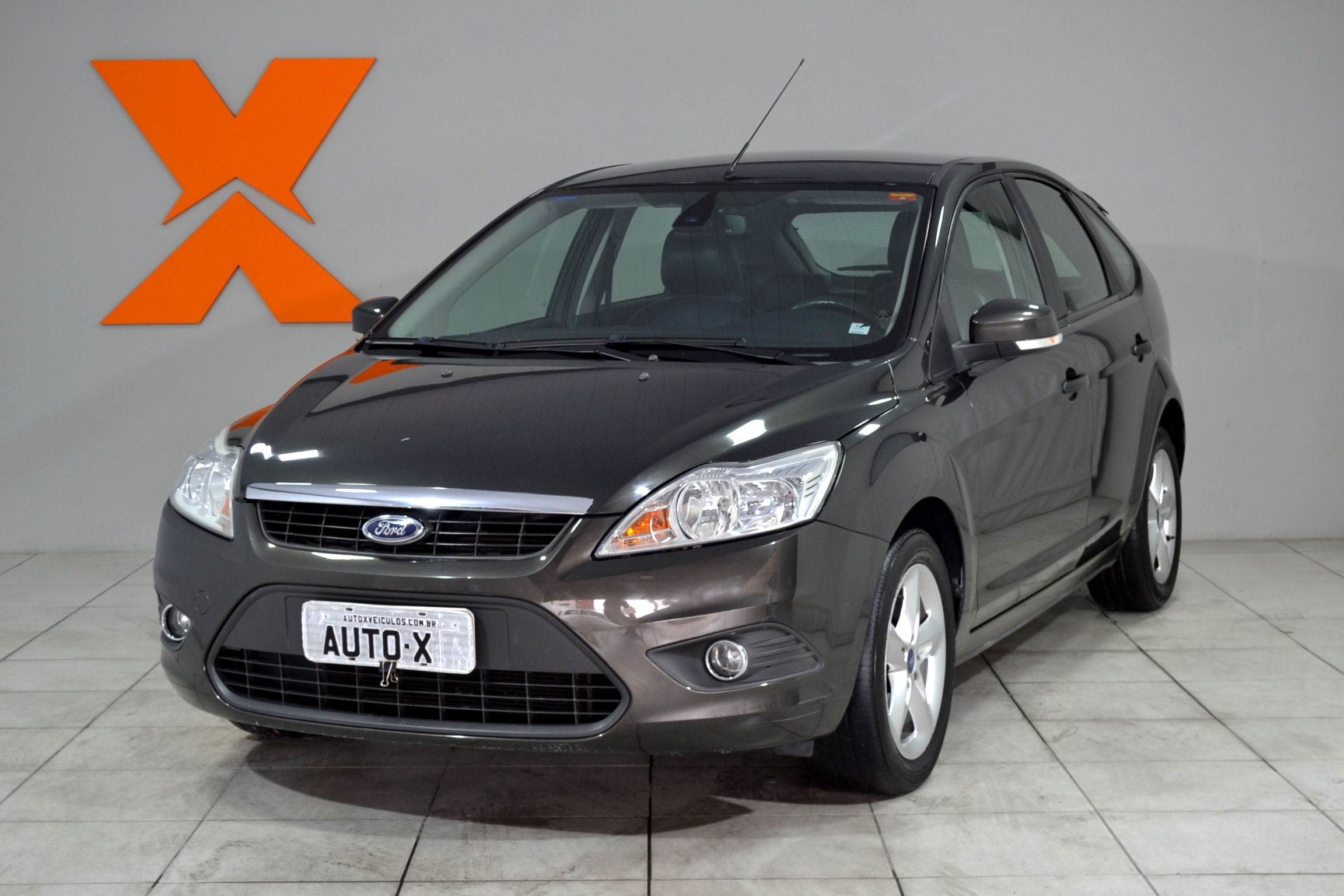 Ford Focus 2.0 16V/SE/SE Plus Flex 5p Aut. Flex 4 portas, câmbio Automático em Curitiba - Auto-X
