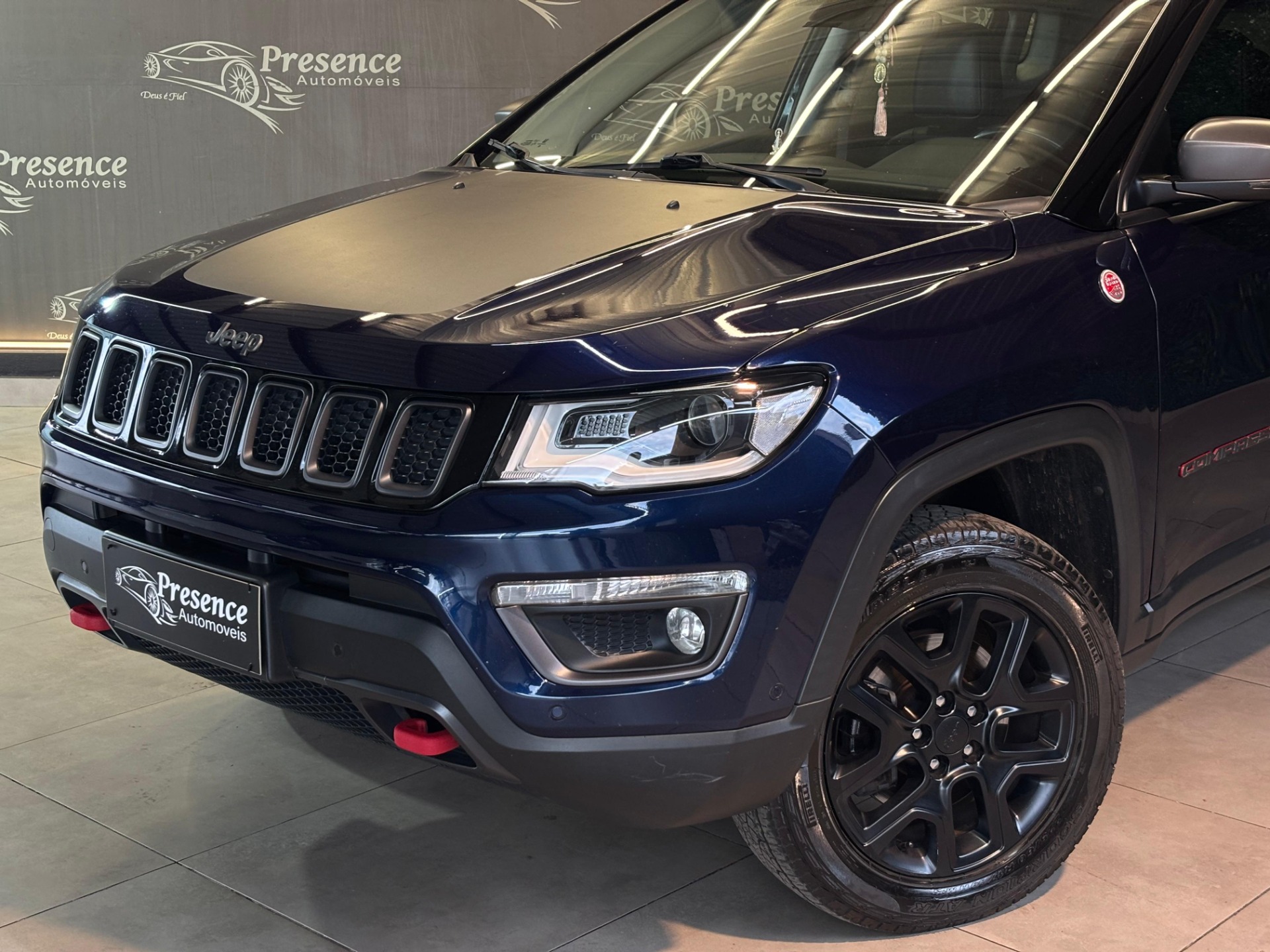 Jeep Compass Trailhawk 2.0 4X4 Dies. 16V Aut. - foto 2