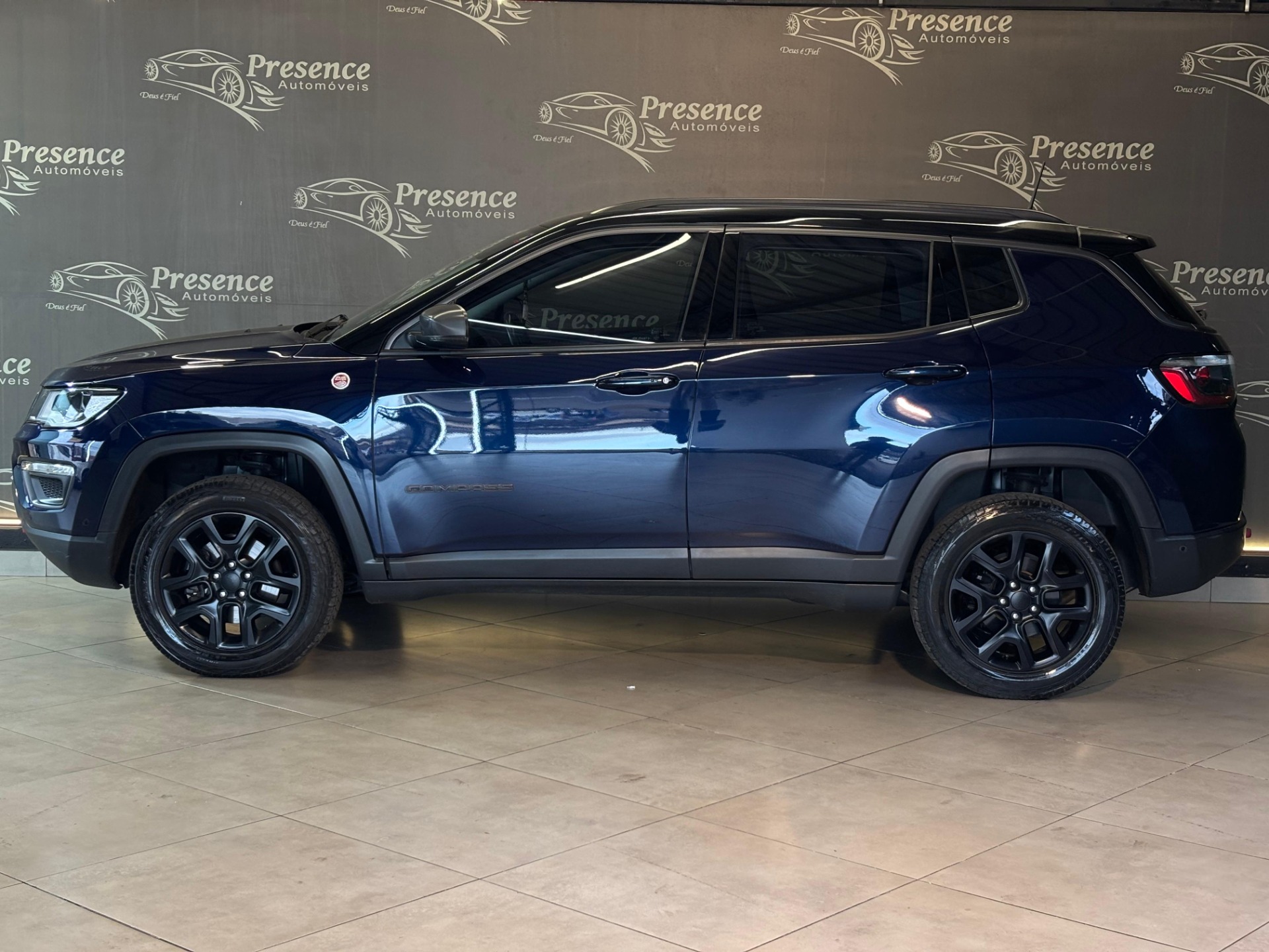 Jeep Compass Trailhawk 2.0 4X4 Dies. 16V Aut. - foto 5