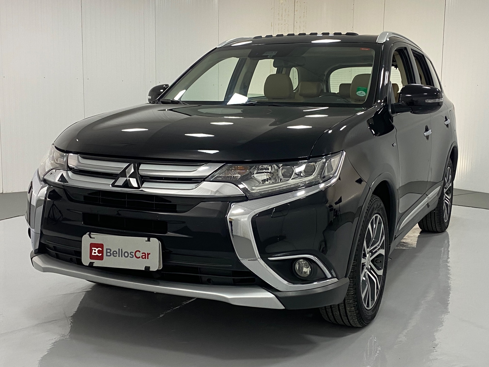 Mitsubishi OUTLANDER 3.0/ GT 3.0 V6 Aut. Gasolina 4 portas, câmbio