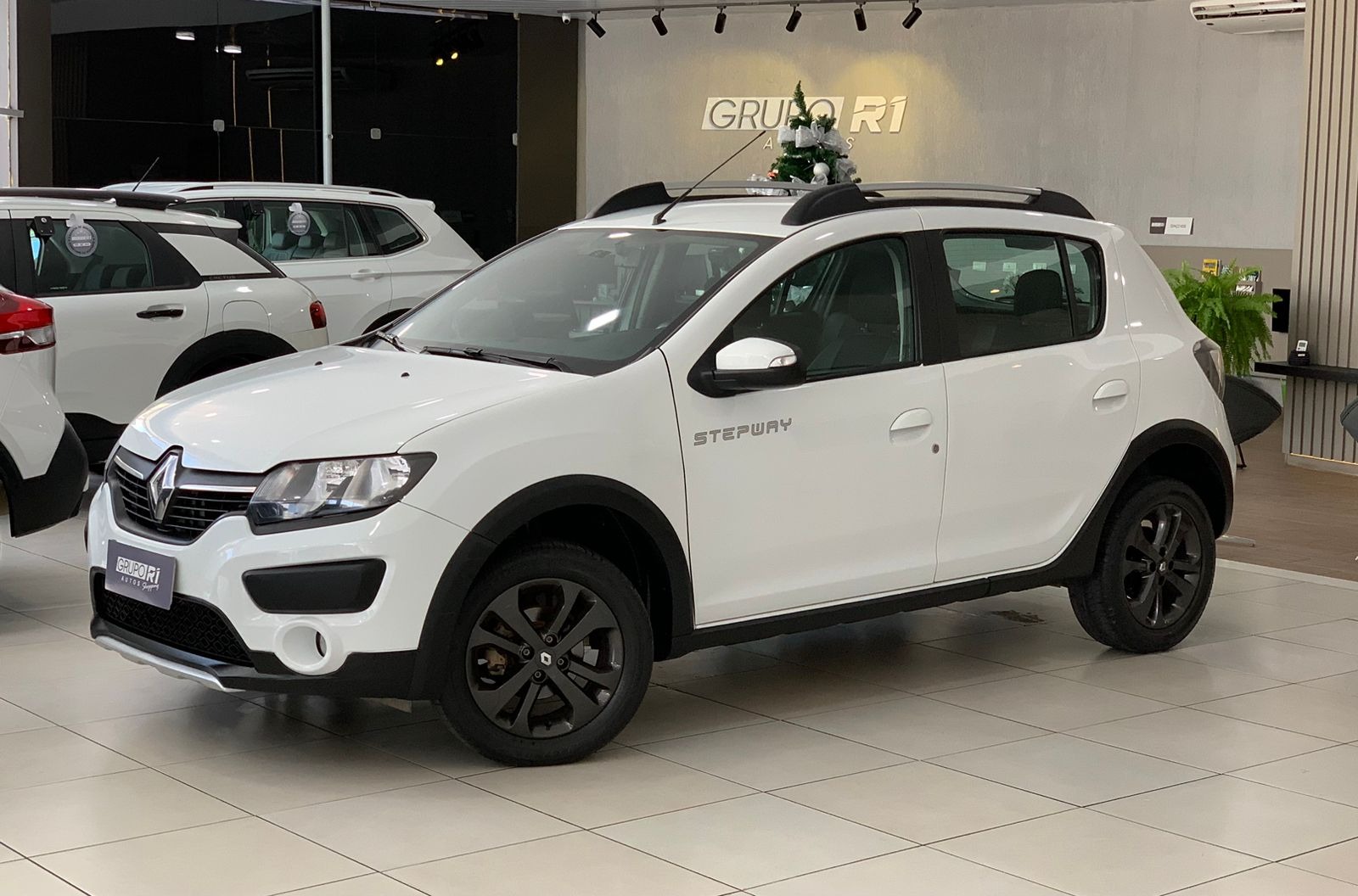 Renault SANDERO STEPWAY Flex 1.6 16V 5p Flex 4 portas, câmbio Manual em