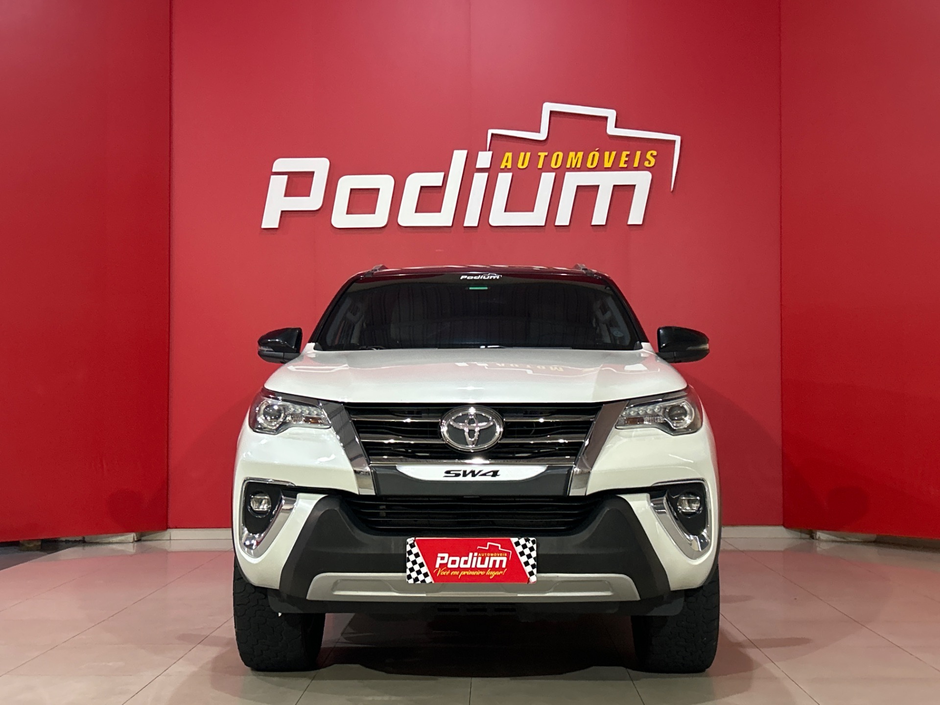 Toyota SW4 Srx Diamo. 4X4 2.8 Tb Die Aut. - foto 2
