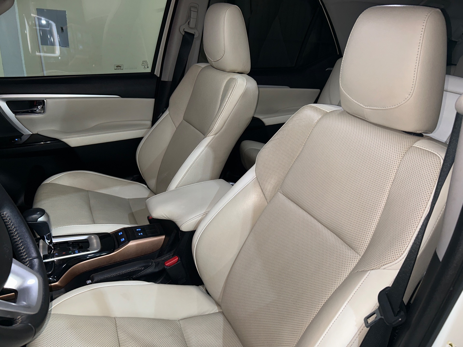 Toyota SW4 Srx Diamo. 4X4 2.8 Tb Die Aut. - foto 7