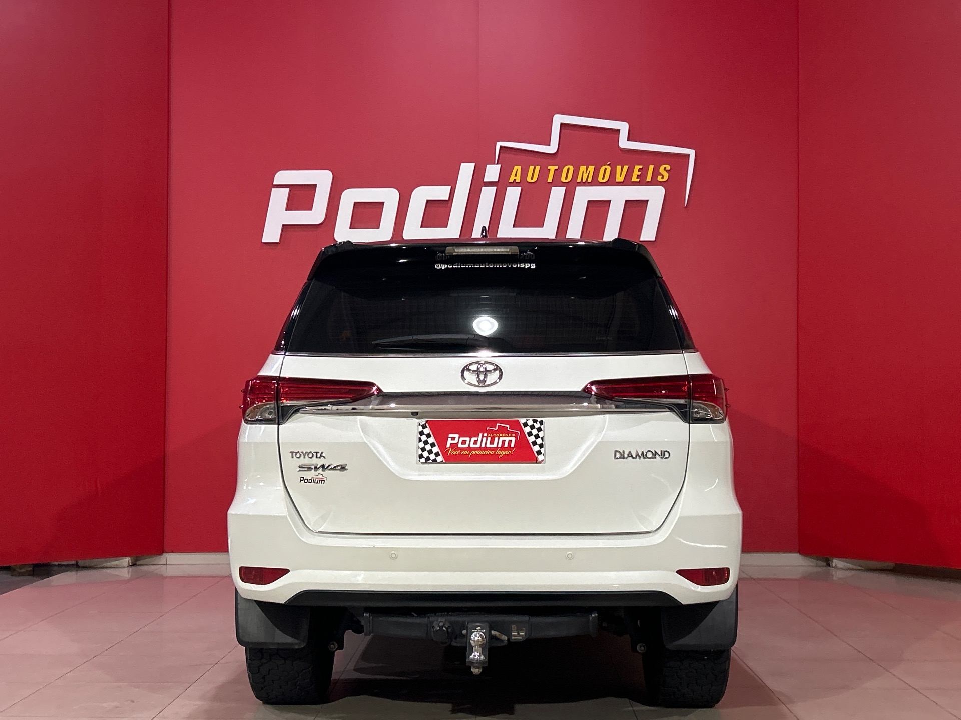 Toyota SW4 Srx Diamo. 4X4 2.8 Tb Die Aut. - foto 4