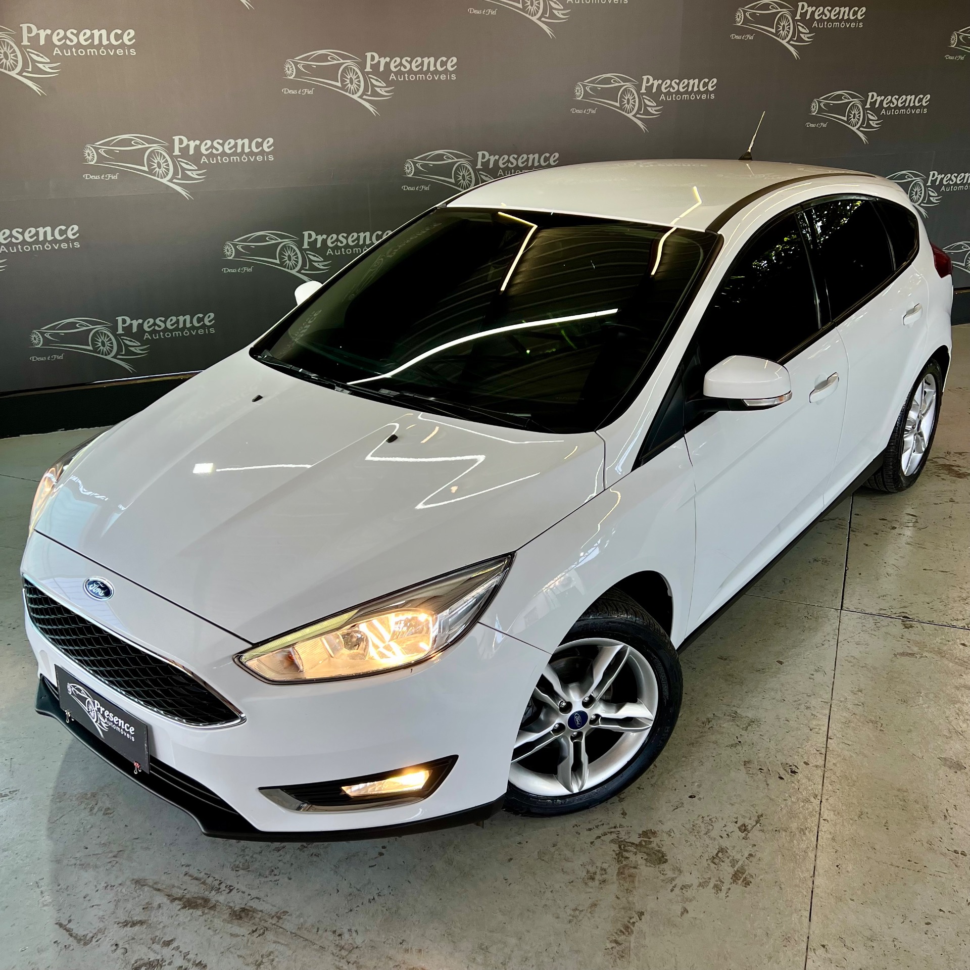 Ford Focus 1.6 S/SE/SE Plus Flex 8V/16V 5p Flex 4 portas, câmbio Manual ...