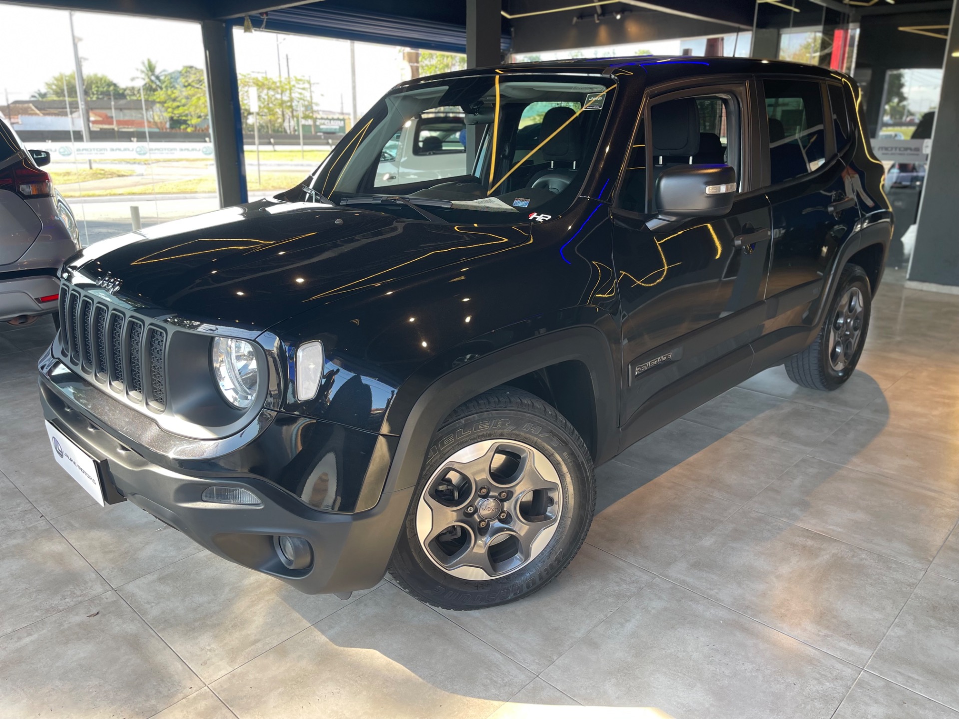 Jeep Renegade 1.8 4X2 Flex 16V Aut. - foto 3