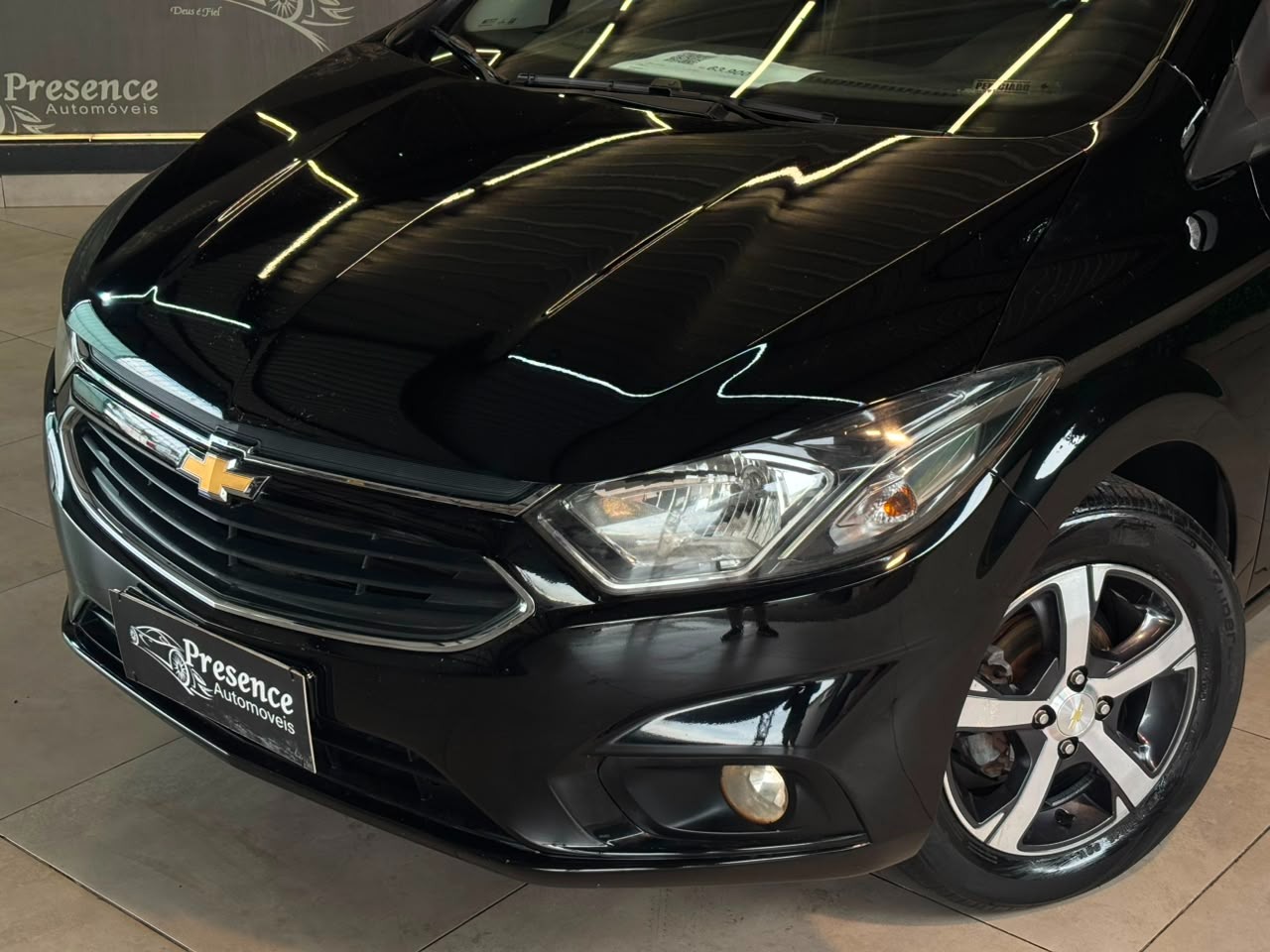 Chevrolet Onix Hatch LTZ 1.4 8V Flexpower 5P Mec. - foto 3