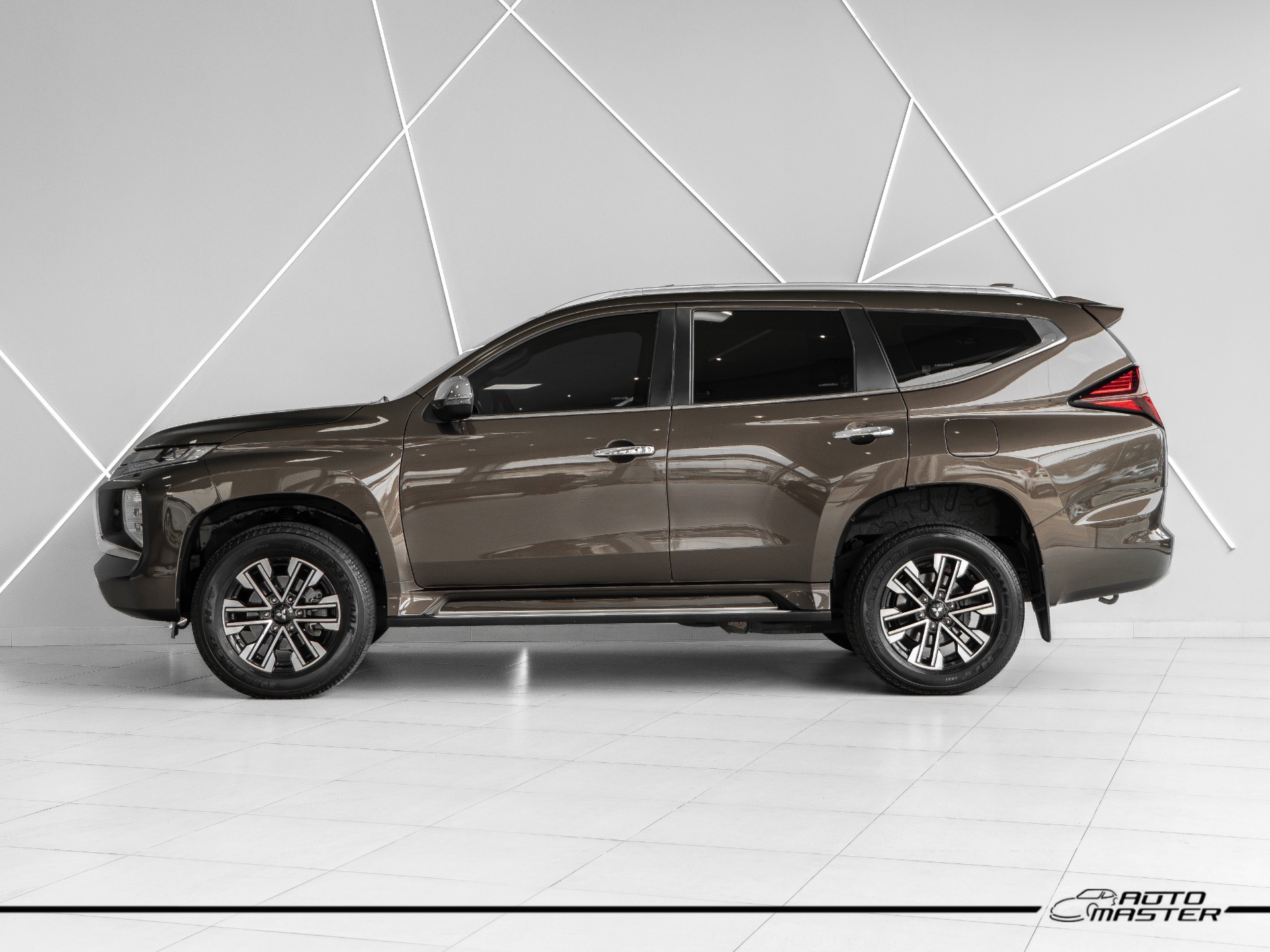Mitsubishi Pajero 2022