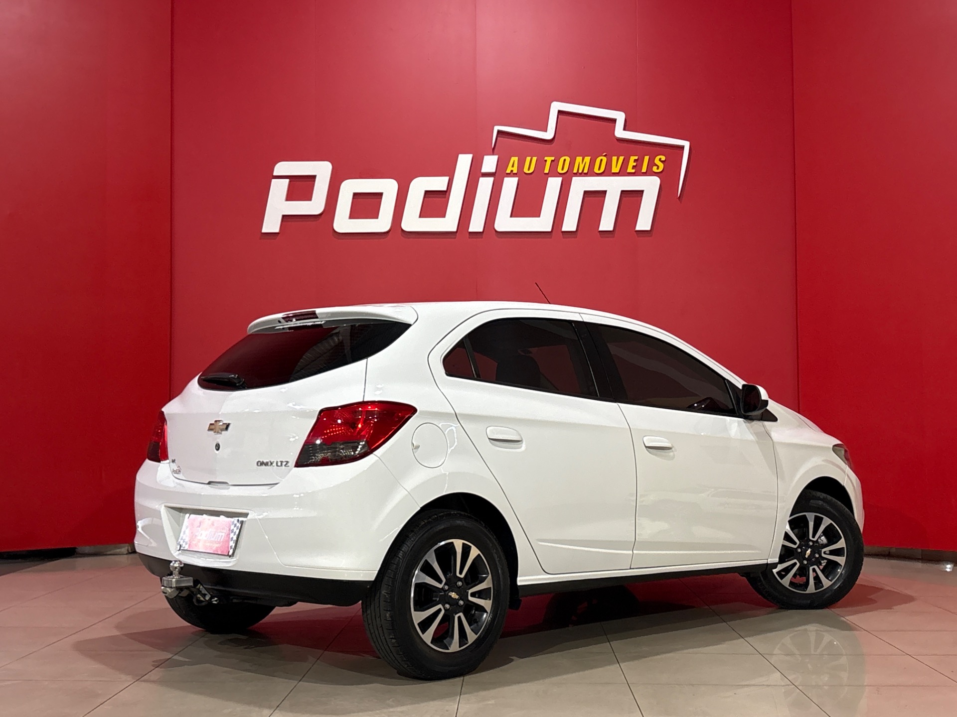 Chevrolet Onix Hatch LTZ 1.4 8V Flexpower 5P Mec. - foto 3