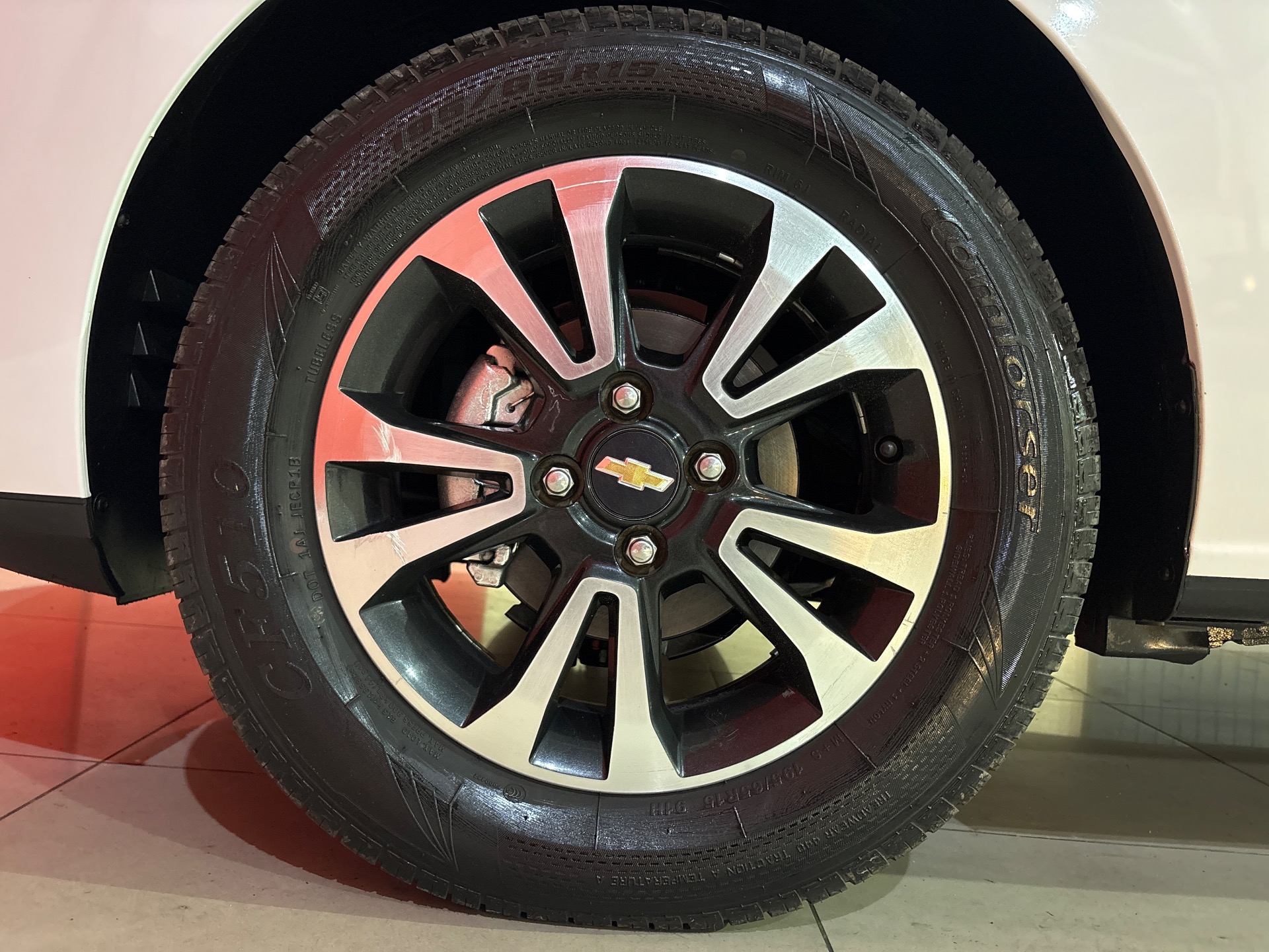 Chevrolet Onix Hatch LTZ 1.4 8V Flexpower 5P Mec. - foto 5