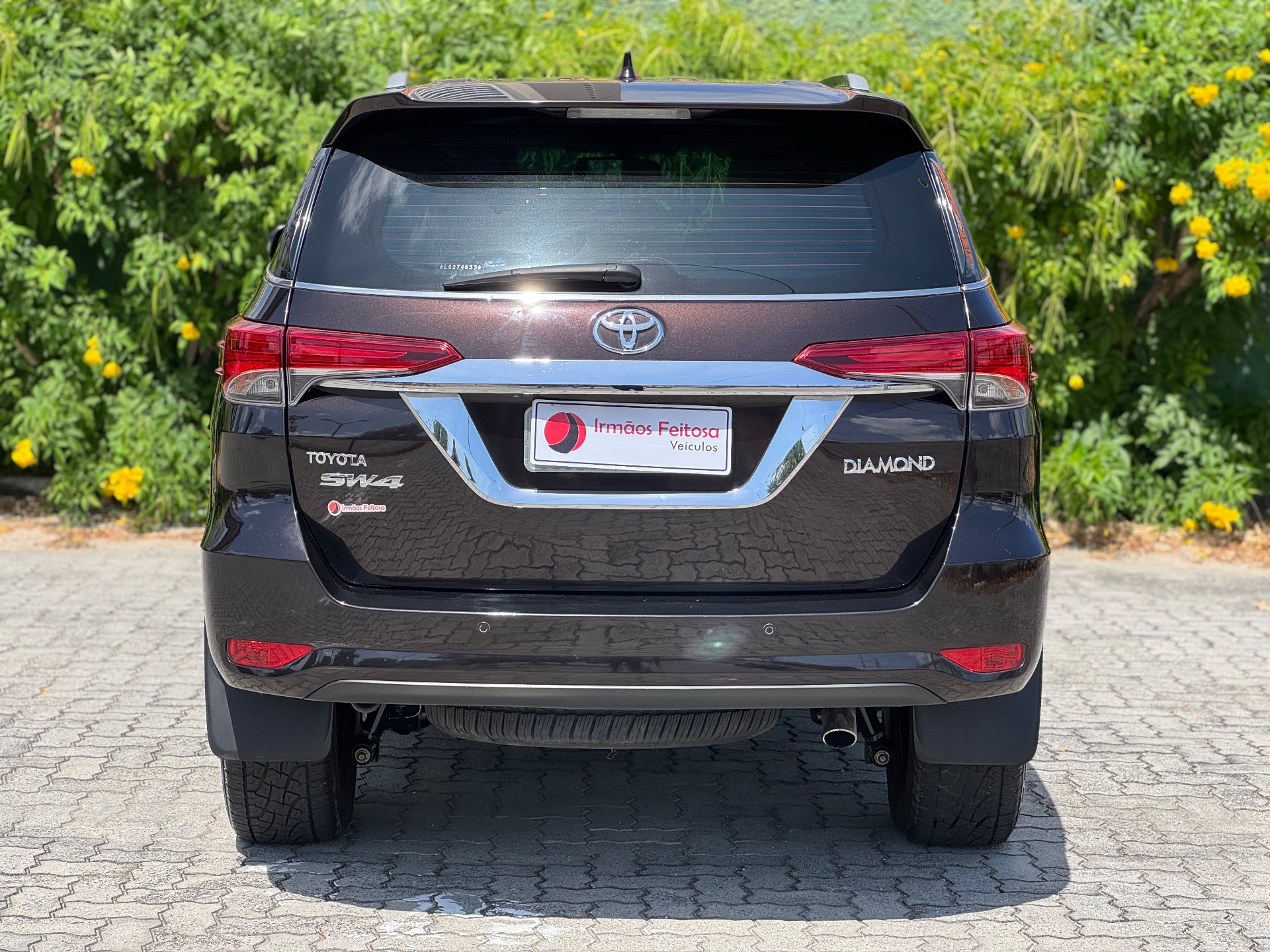 Toyota SW4 Srx Diamo. 4X4 2.8 Tb Die Aut. - foto 3