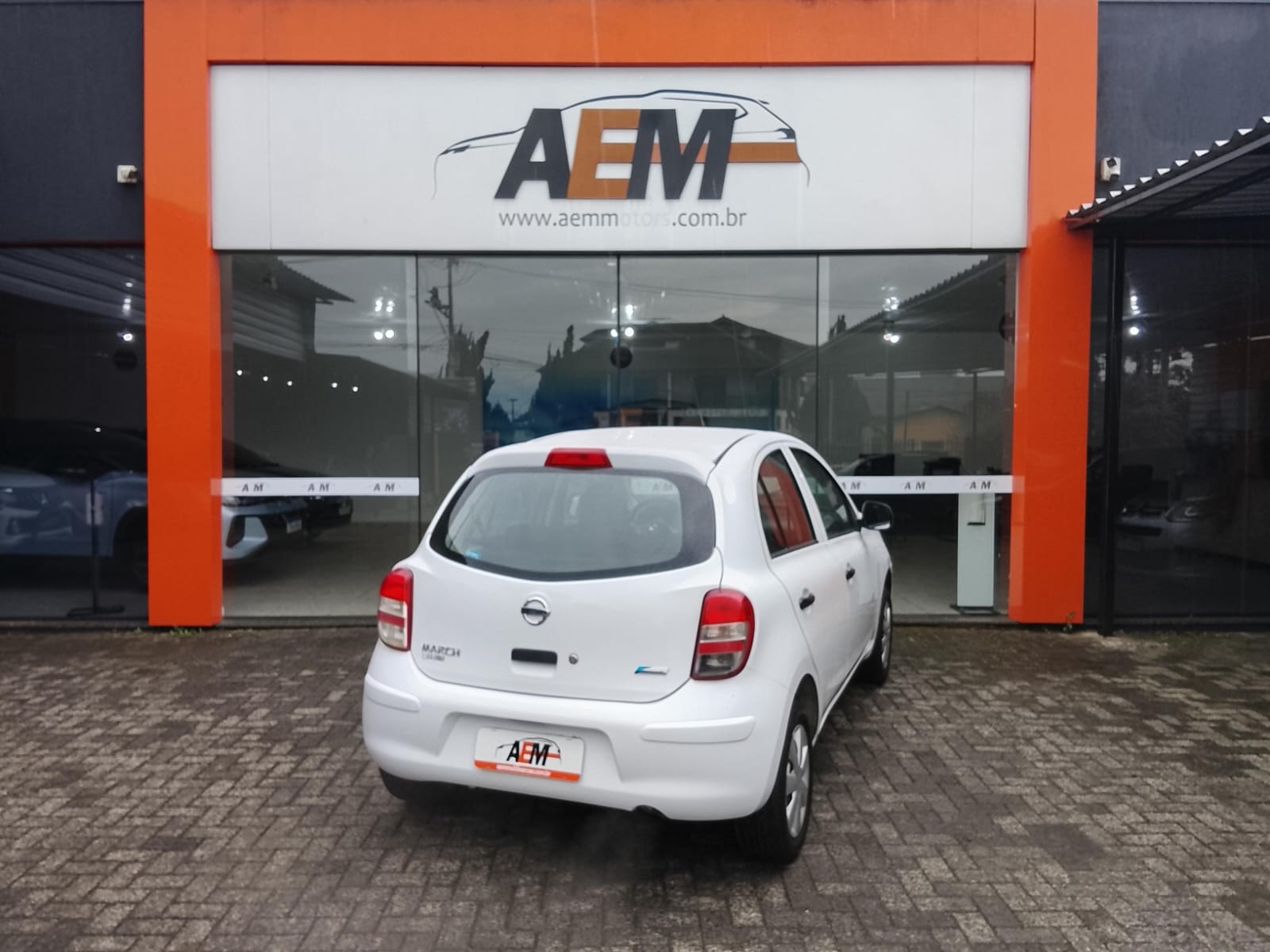 Nissan March 1.0 16V Flex Fuel 5P - foto 12