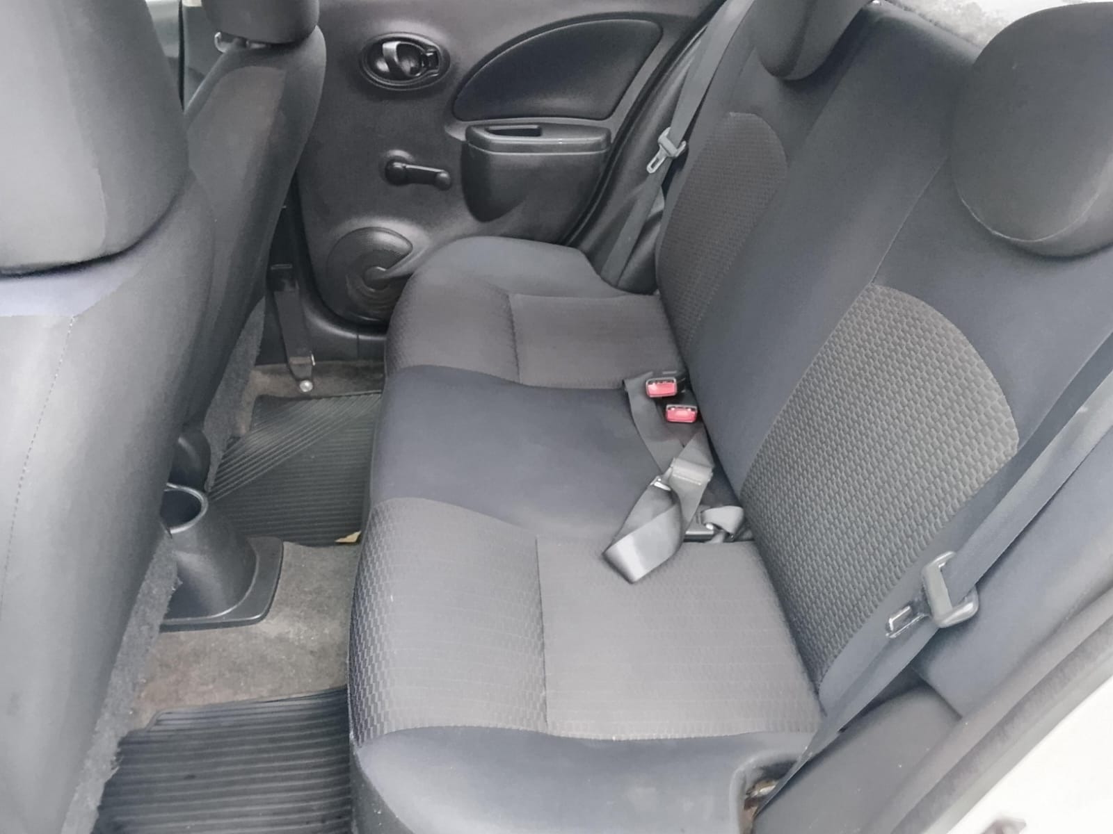 Nissan March 1.0 16V Flex Fuel 5P - foto 8