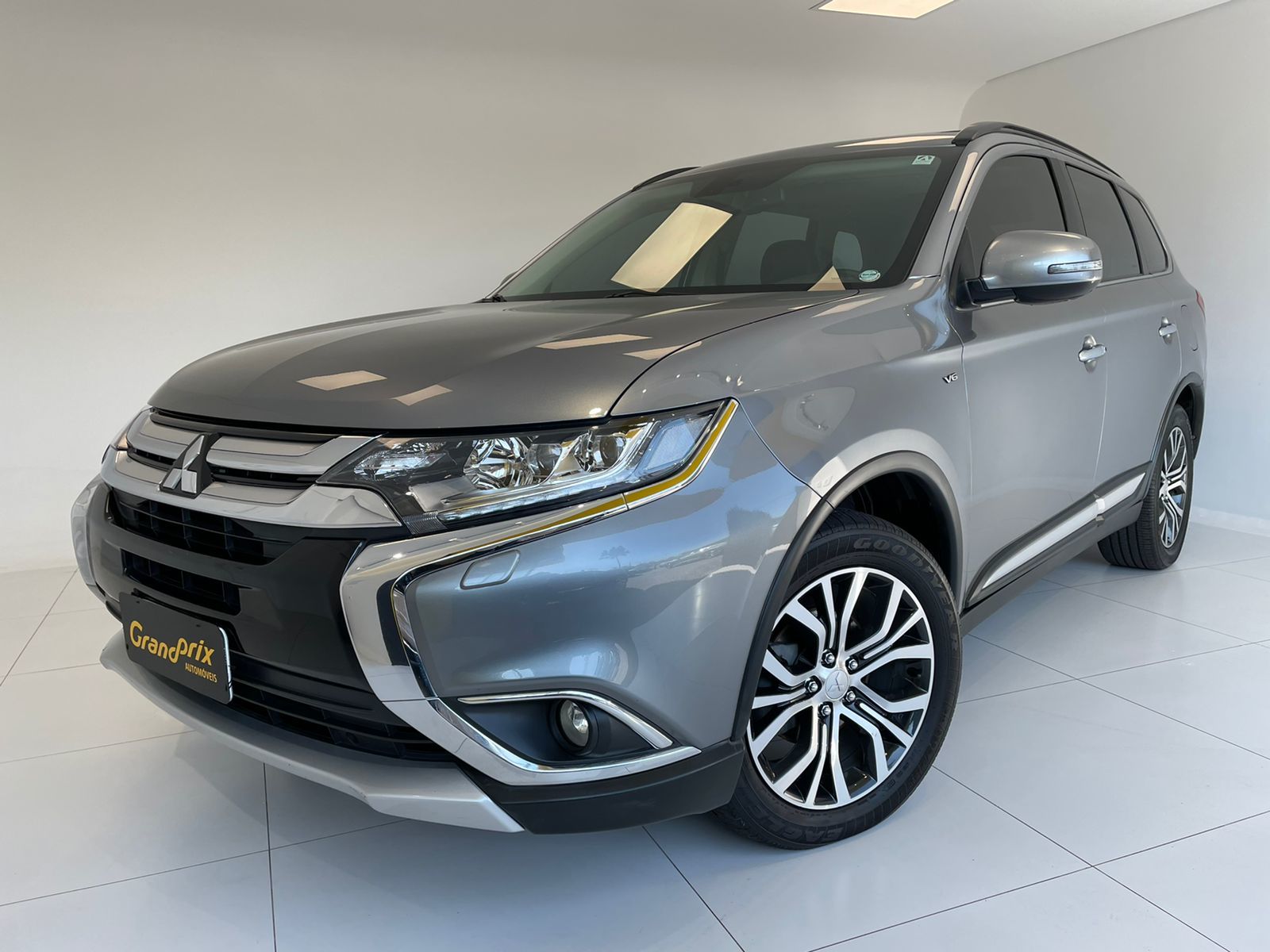 Mitsubishi OUTLANDER 3.0/ GT 3.0 V6 Aut. Gasolina 4 portas, câmbio