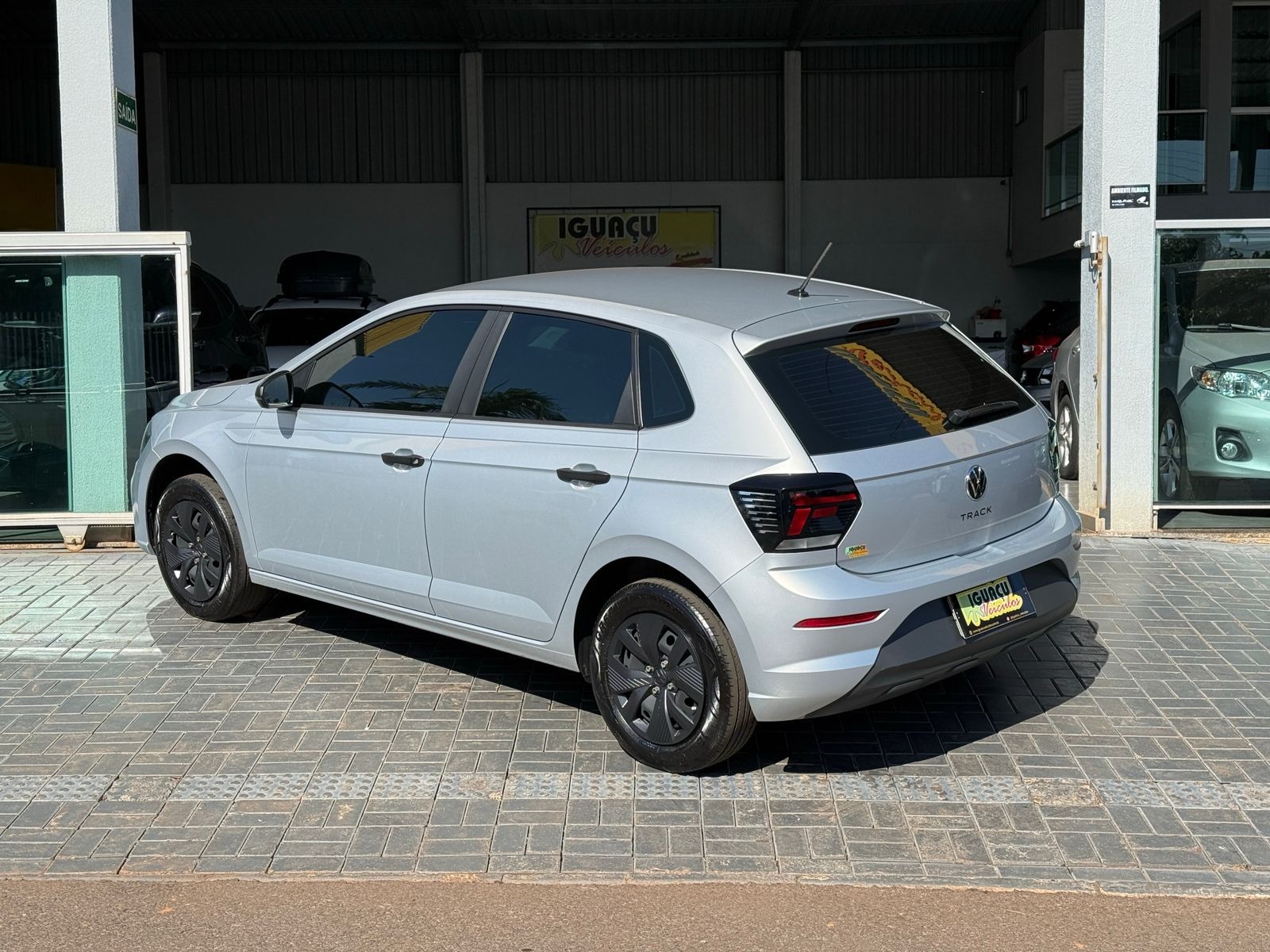 Volkswagen Polo Track 1.0 Flex 12V 5P - foto 8
