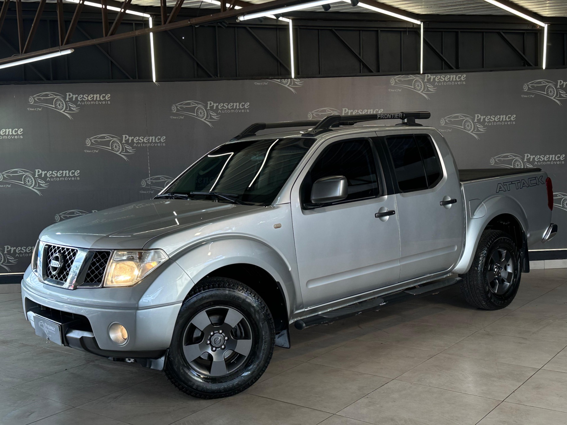 Nissan Frontier Se Attack Cd 4X4 2.5 Tb Diesel - foto 2