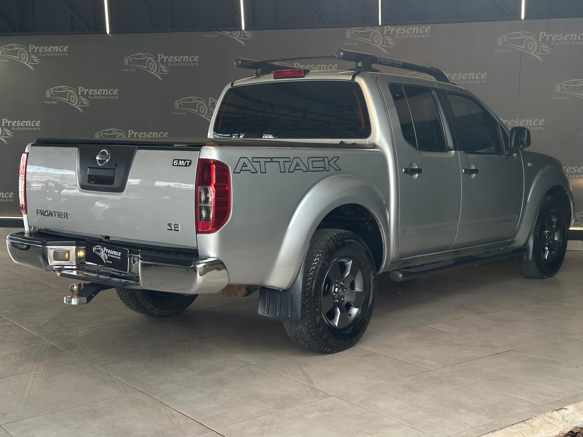 Nissan Frontier Se Attack Cd 4X4 2.5 Tb Diesel - foto 4