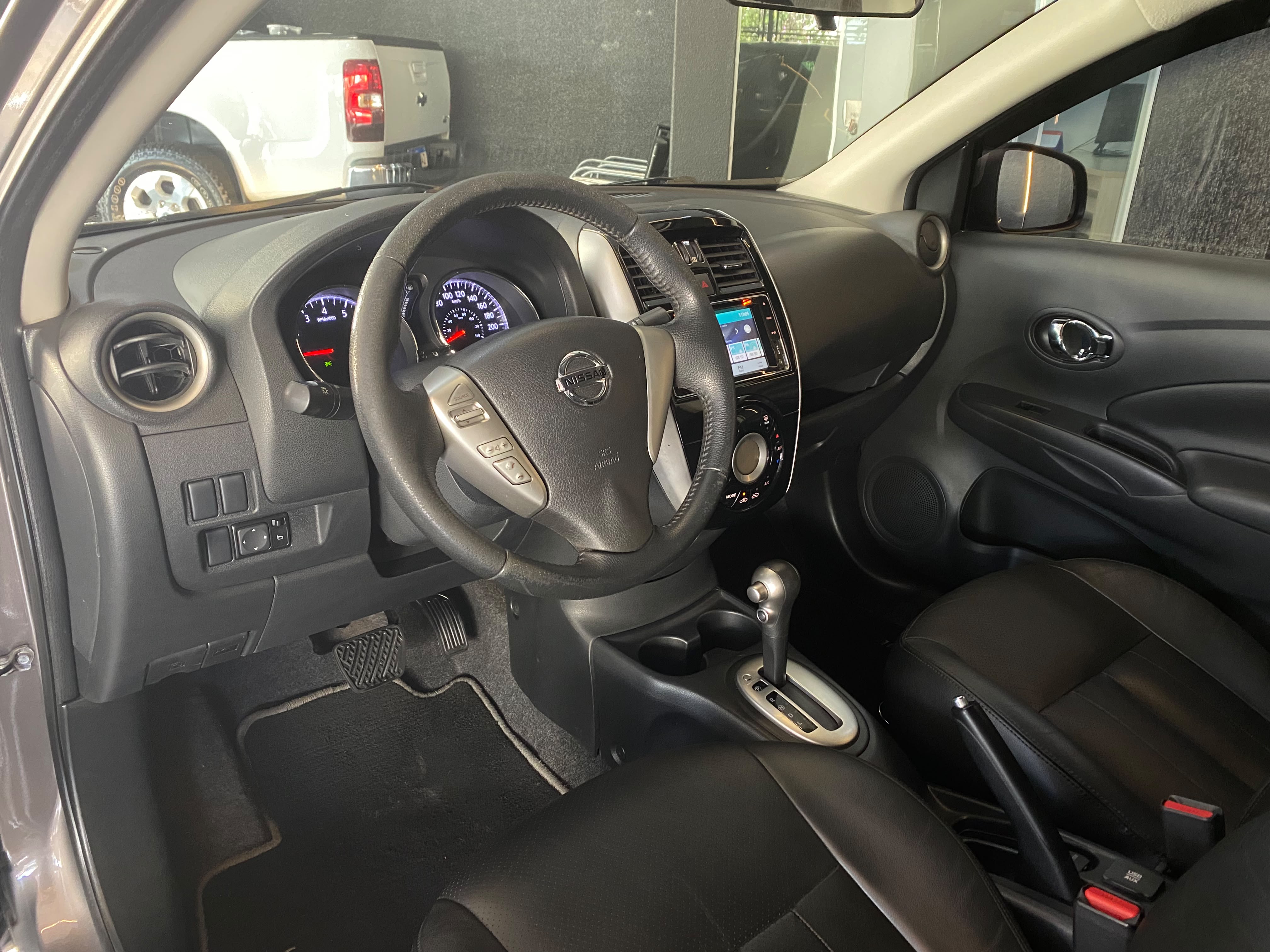 Nissan Versa Sl 1.6 16V Flexstart 4P Aut. - foto 14