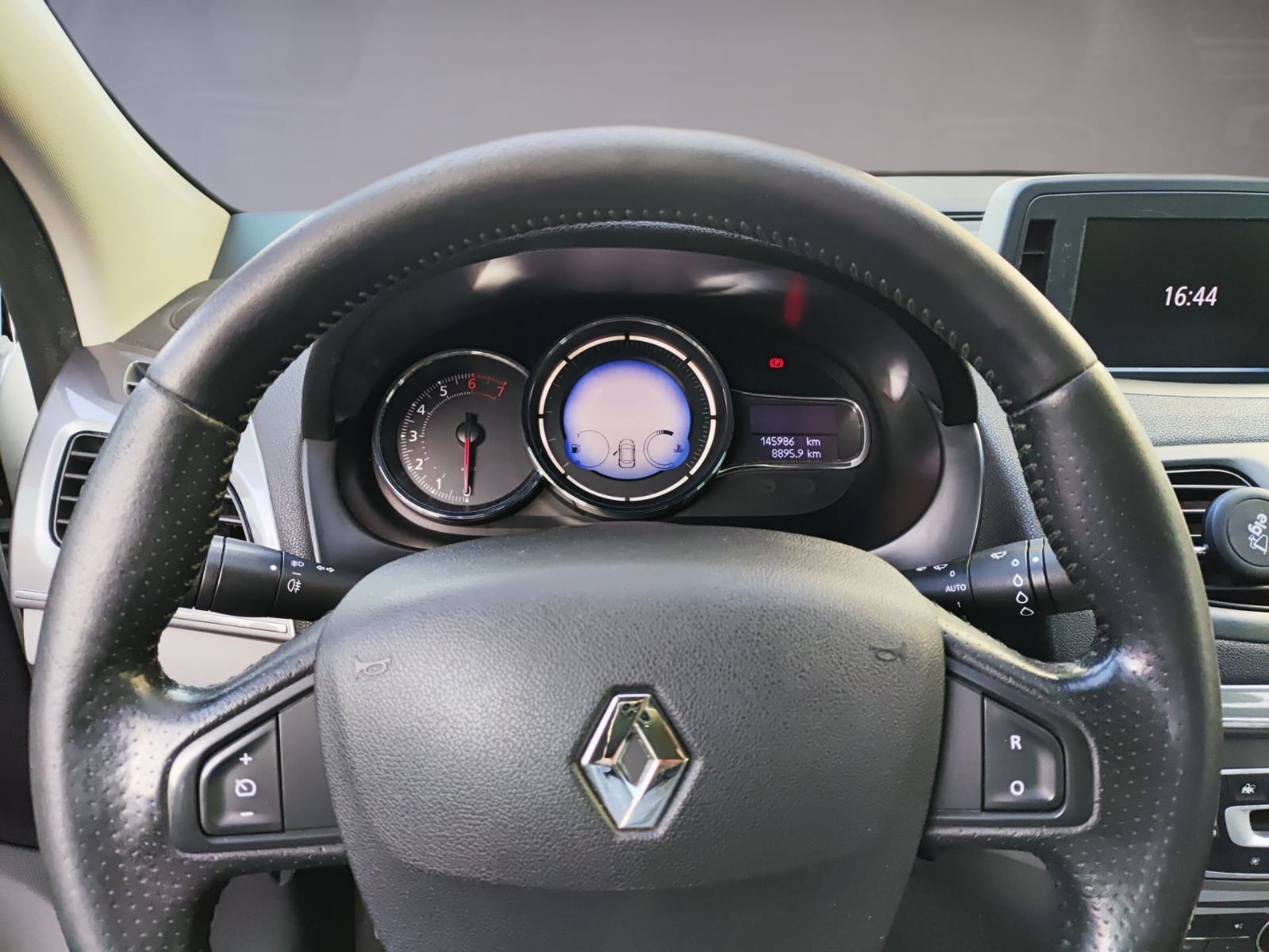 Renault FLUENCE Sedan Privilège 2.0 16V Flex Automático - foto 8