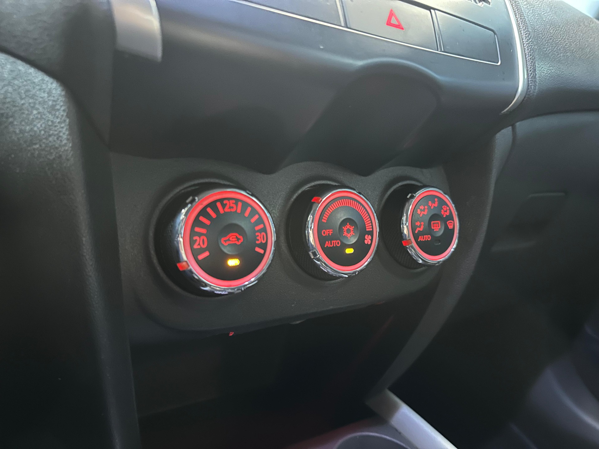 Mitsubishi ASX 2.0 16V 4X4 160cv Aut. - foto 9