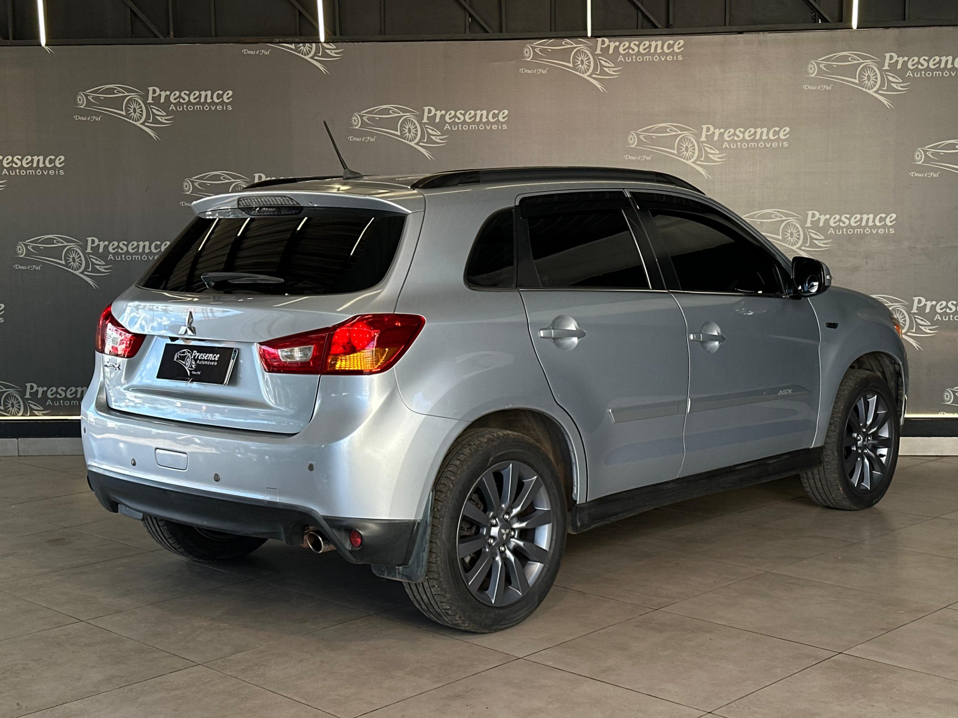 Mitsubishi ASX 2.0 16V 4X4 160cv Aut. - foto 4