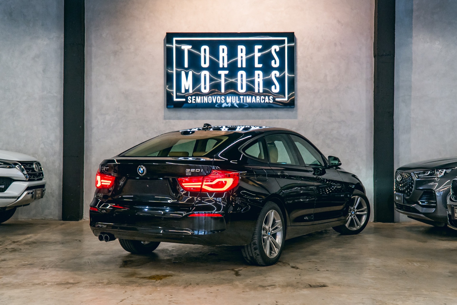 BMW 320i GT Sport 2.0 Turbo 16V 184cv 5P - foto 3