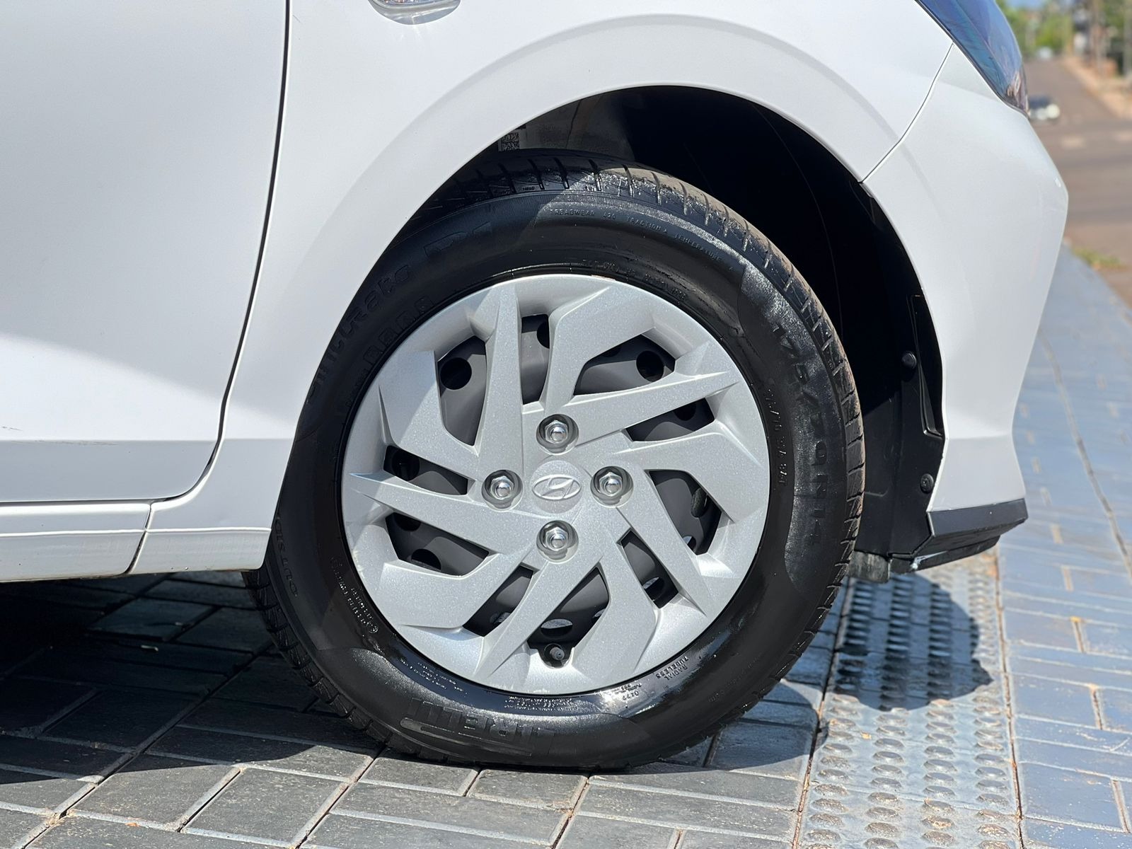 Hyundai HB20S Sense Plus 1.0 Flex 12V Mec. - foto 4
