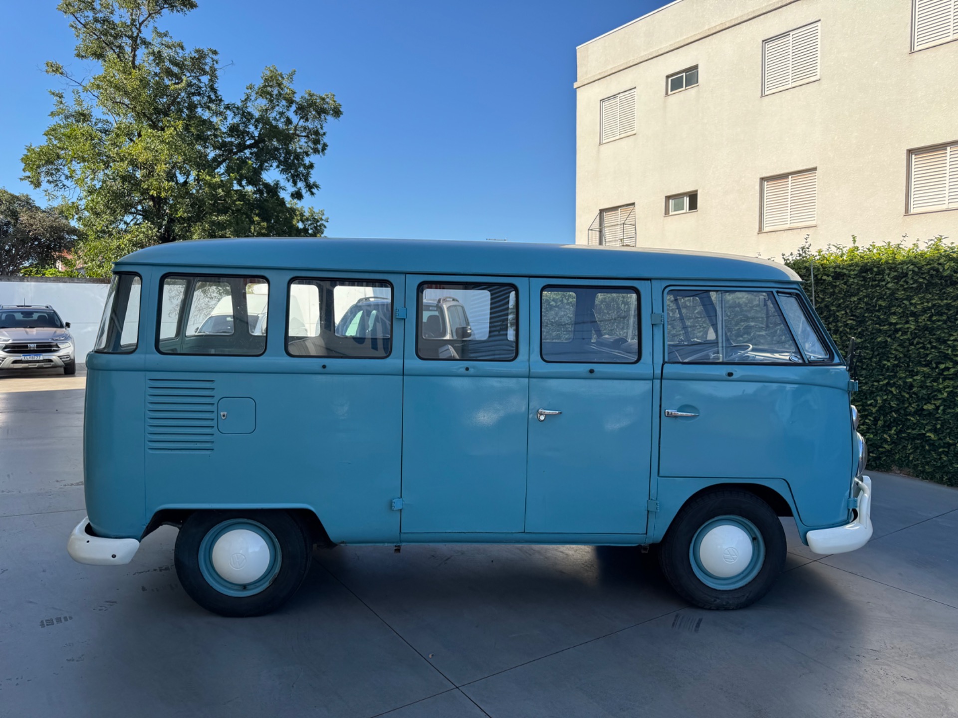 Volkswagen Kombi Standard Luxo Série Prata - foto 4