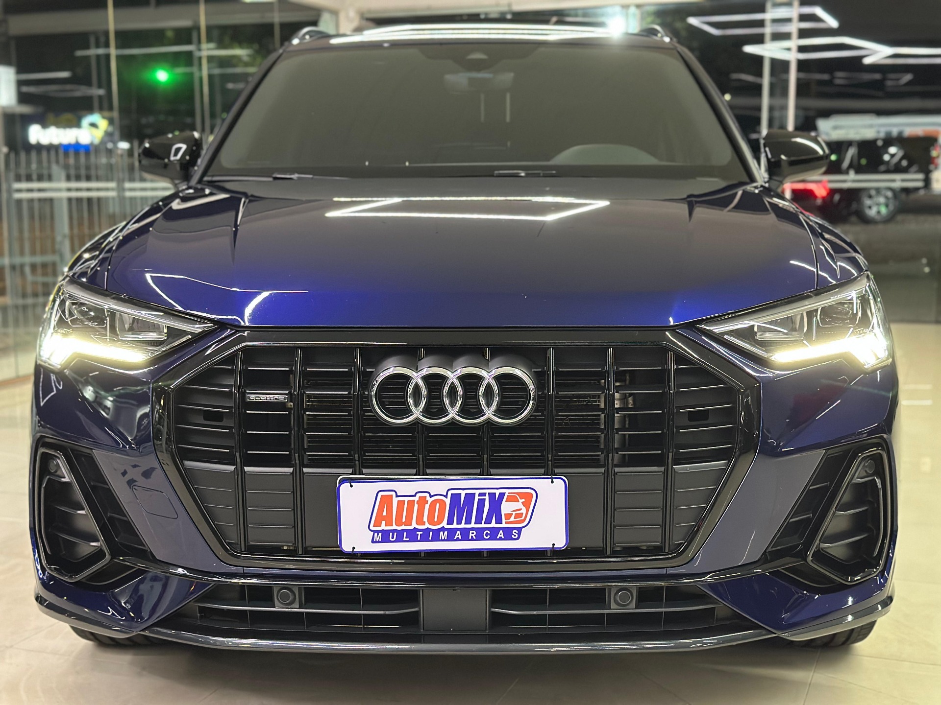 Audi Q3 Perf. Black 2.0 TFSI Tiptr. Quattro - foto 2