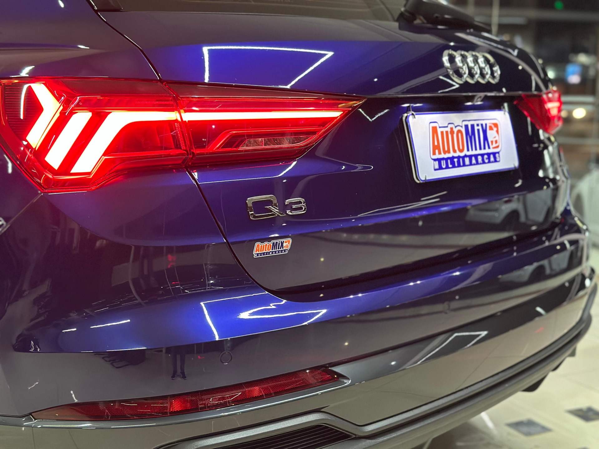 Audi Q3 Perf. Black 2.0 TFSI Tiptr. Quattro - foto 10