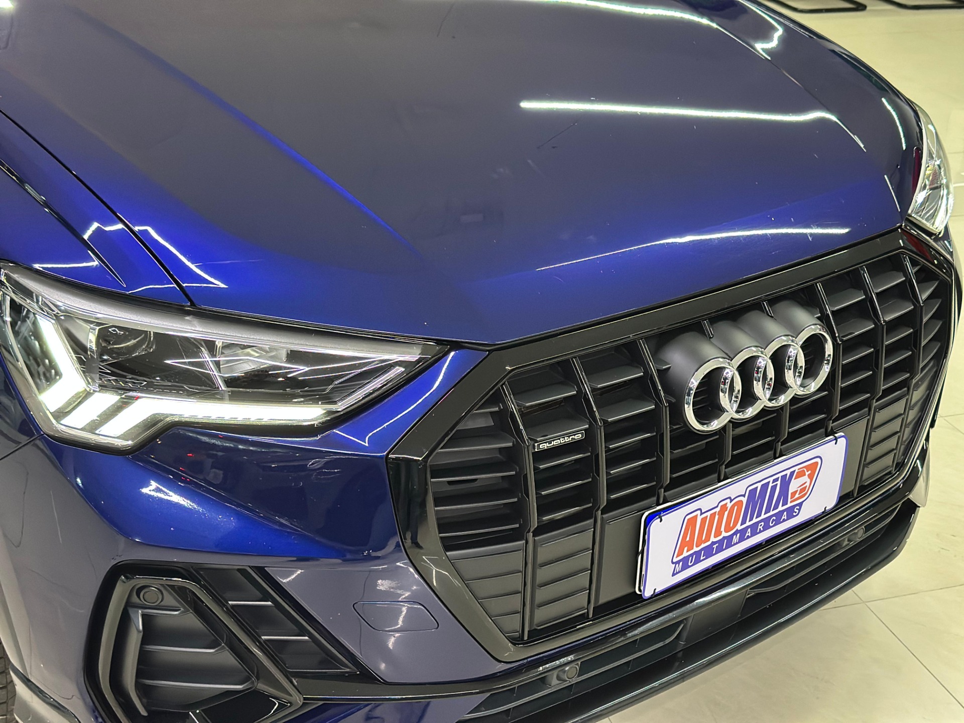 Audi Q3 Perf. Black 2.0 TFSI Tiptr. Quattro - foto 4